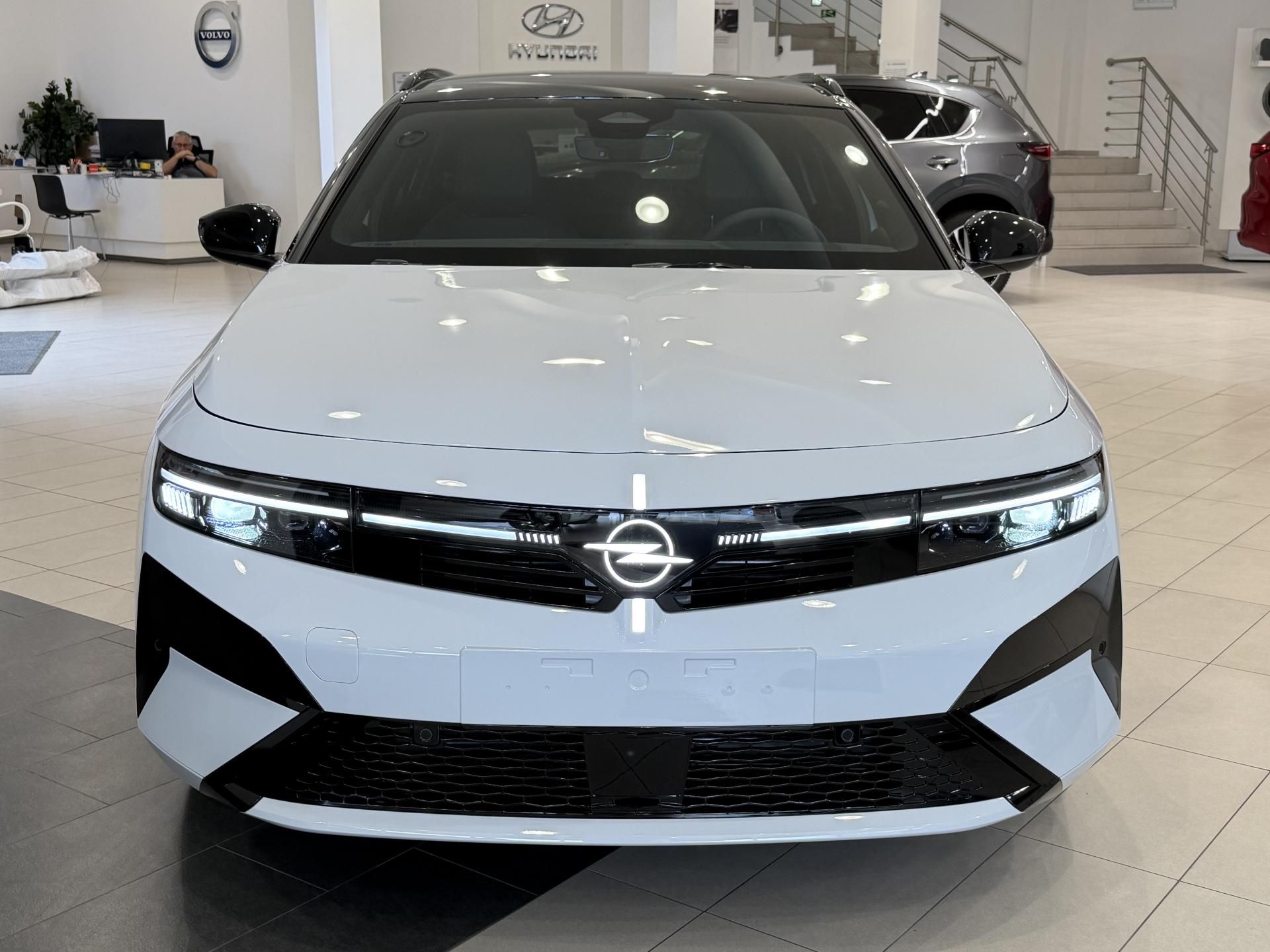 Opel Astra, ULTIMATE 1.2 TURBO Hybrid - fotka 2