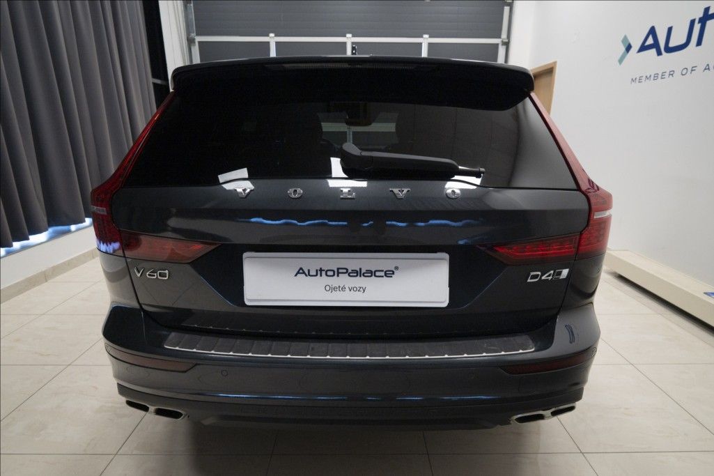 Volvo V60, 2,0 D4 AWD CROSS COUNTRY TAŽNÉ - fotka 5
