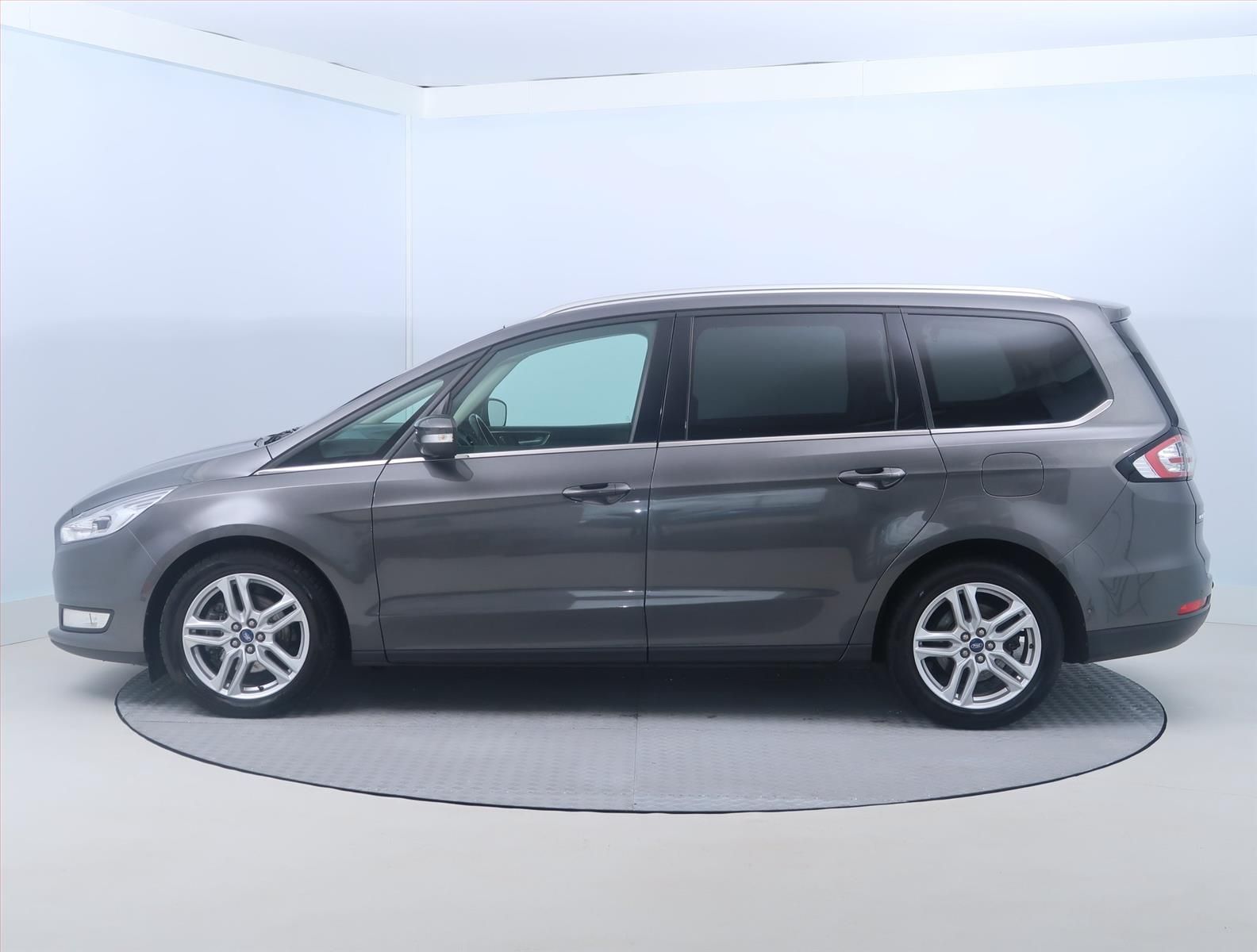 Ford Galaxy, 2.0 EcoBlue, Automat, 7 míst - fotka 3