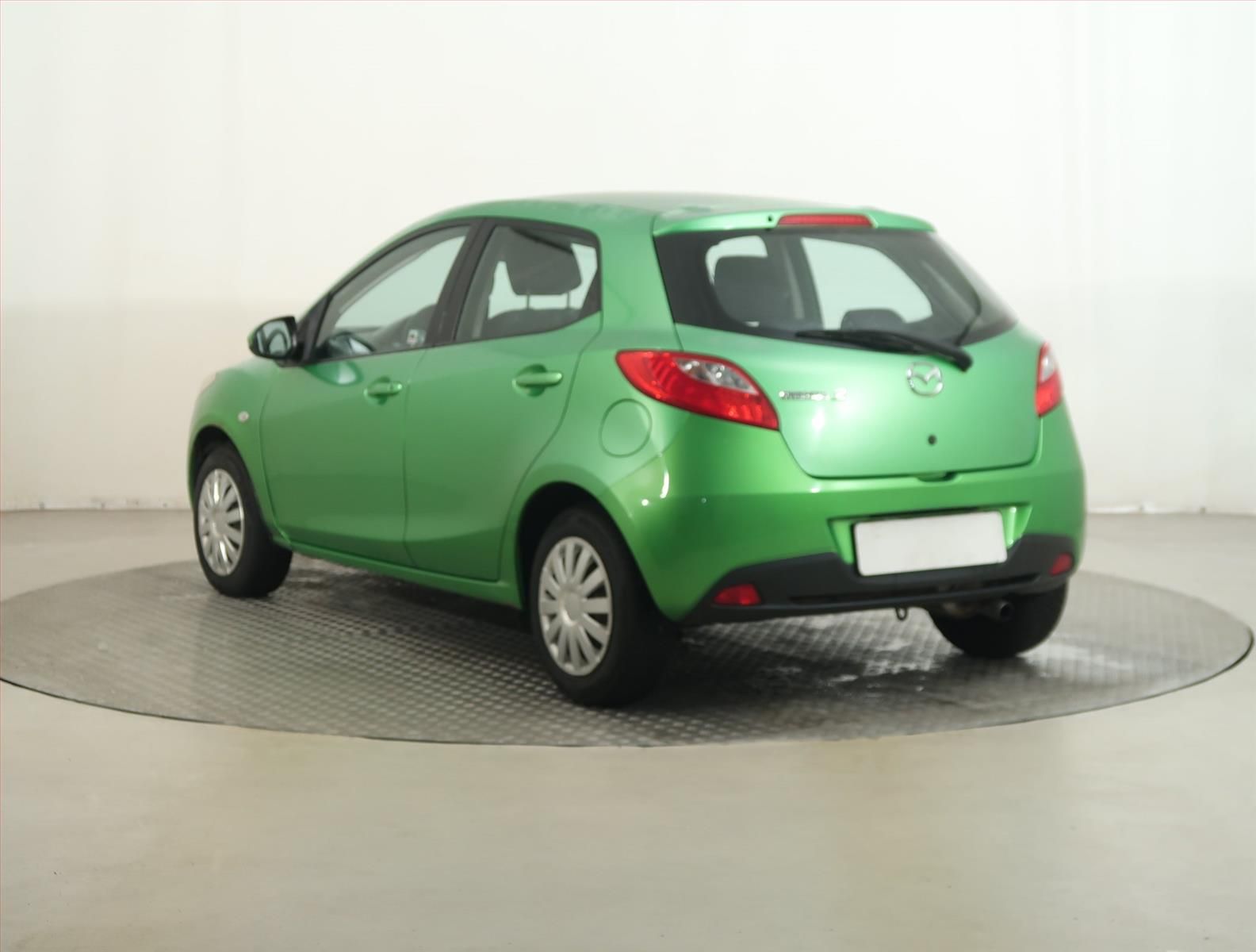 Mazda 2, 1.3 i, Klima - fotka 4
