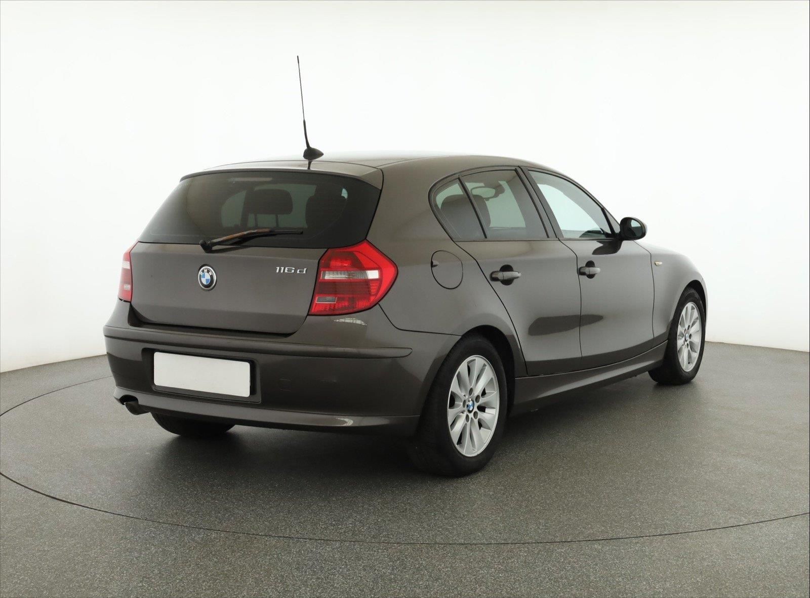 BMW Řada 1, 116d, Xenony - fotka 5