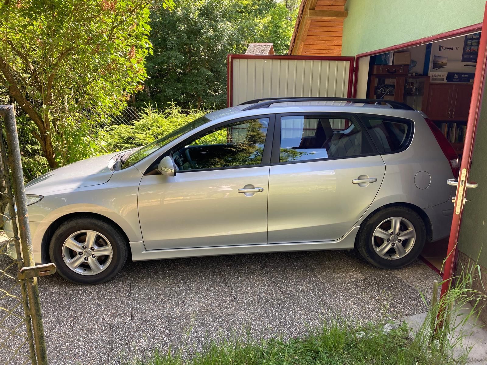 Hyundai i30, Garážované, 1. majitel - fotka 2