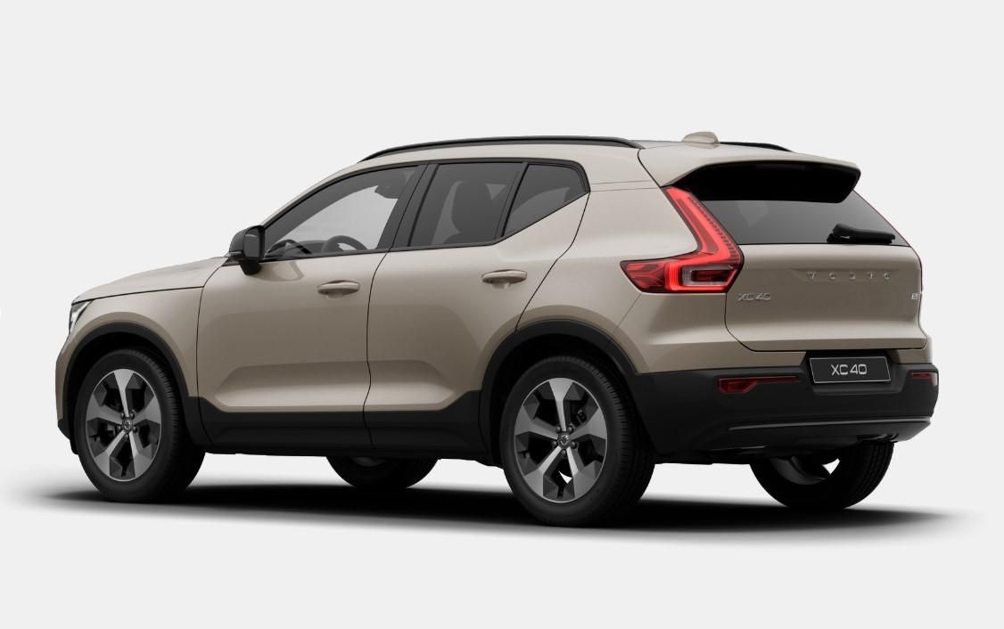 Volvo XC40, B3 AUT DARK ULTRA - fotka 6