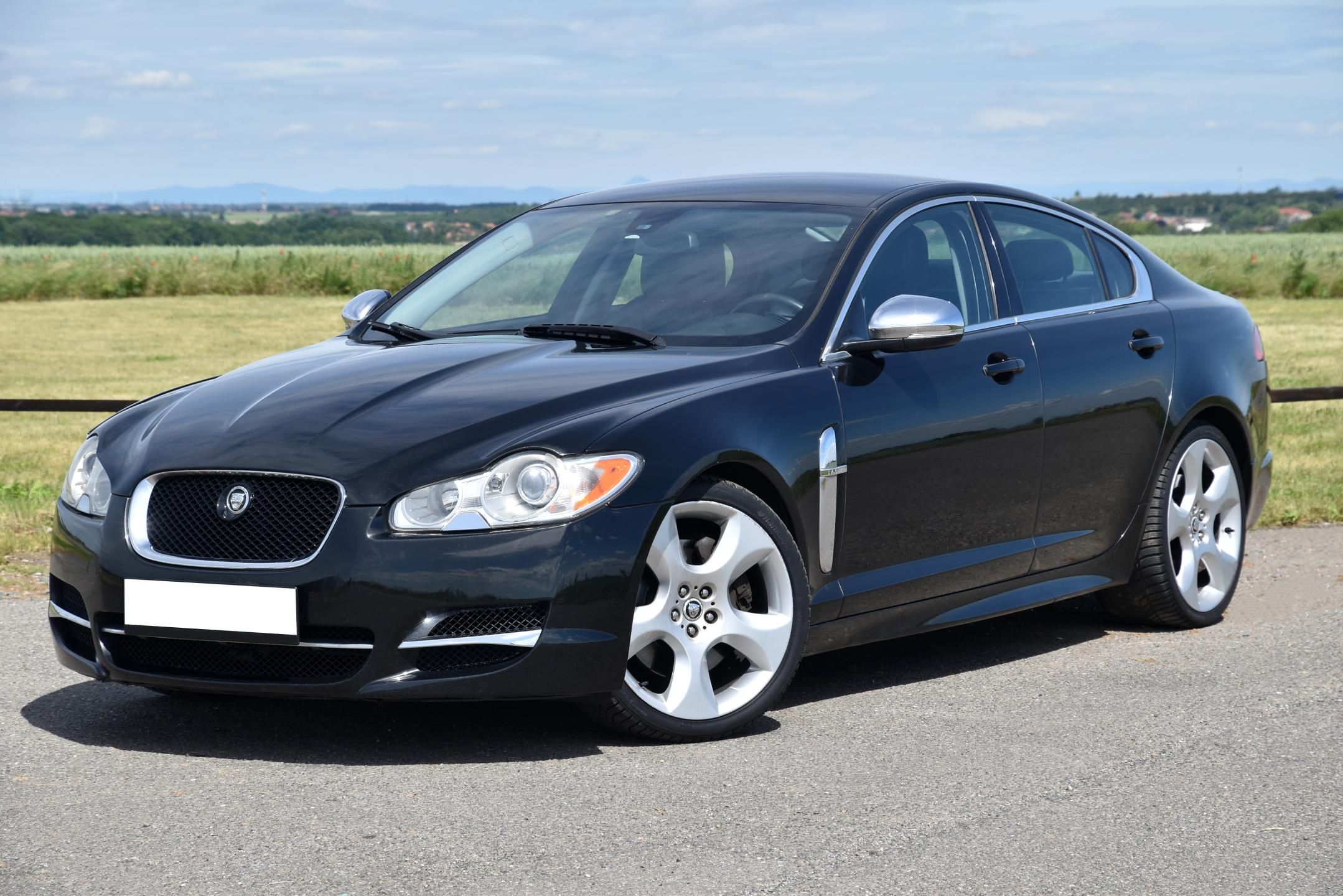 Jaguar XF, 3.0 V6 S 202 kW A/T,XENON,NAVI