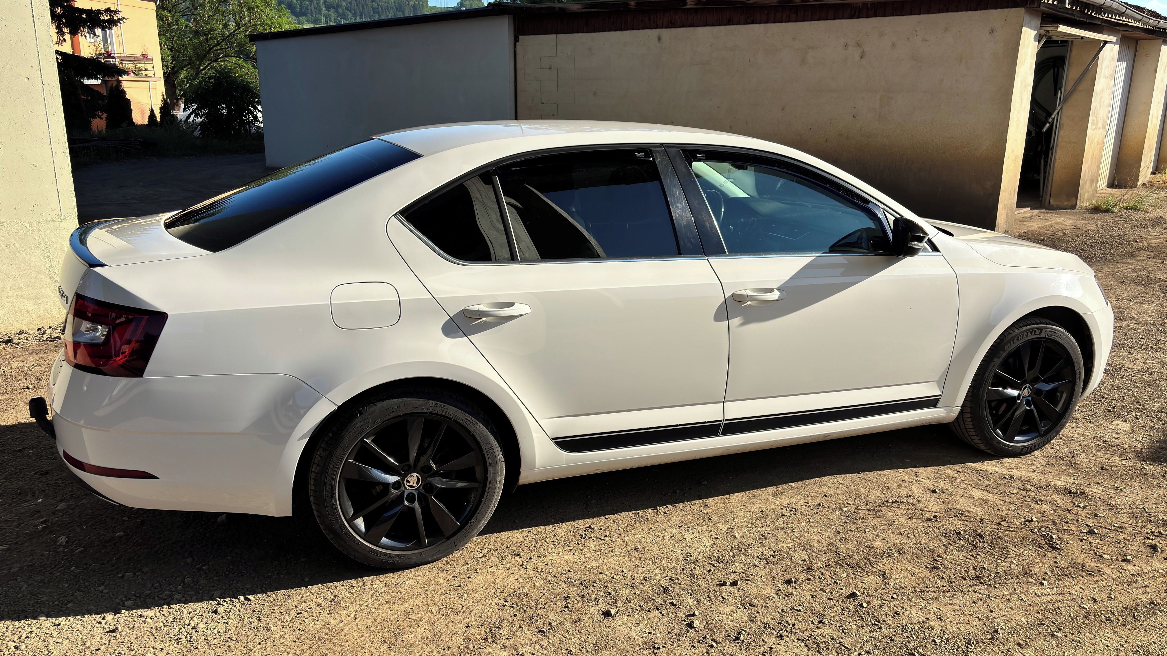 Škoda Octavia, 2.0 TDI, Style, 4x4, ČR, 1.maj - fotka 5