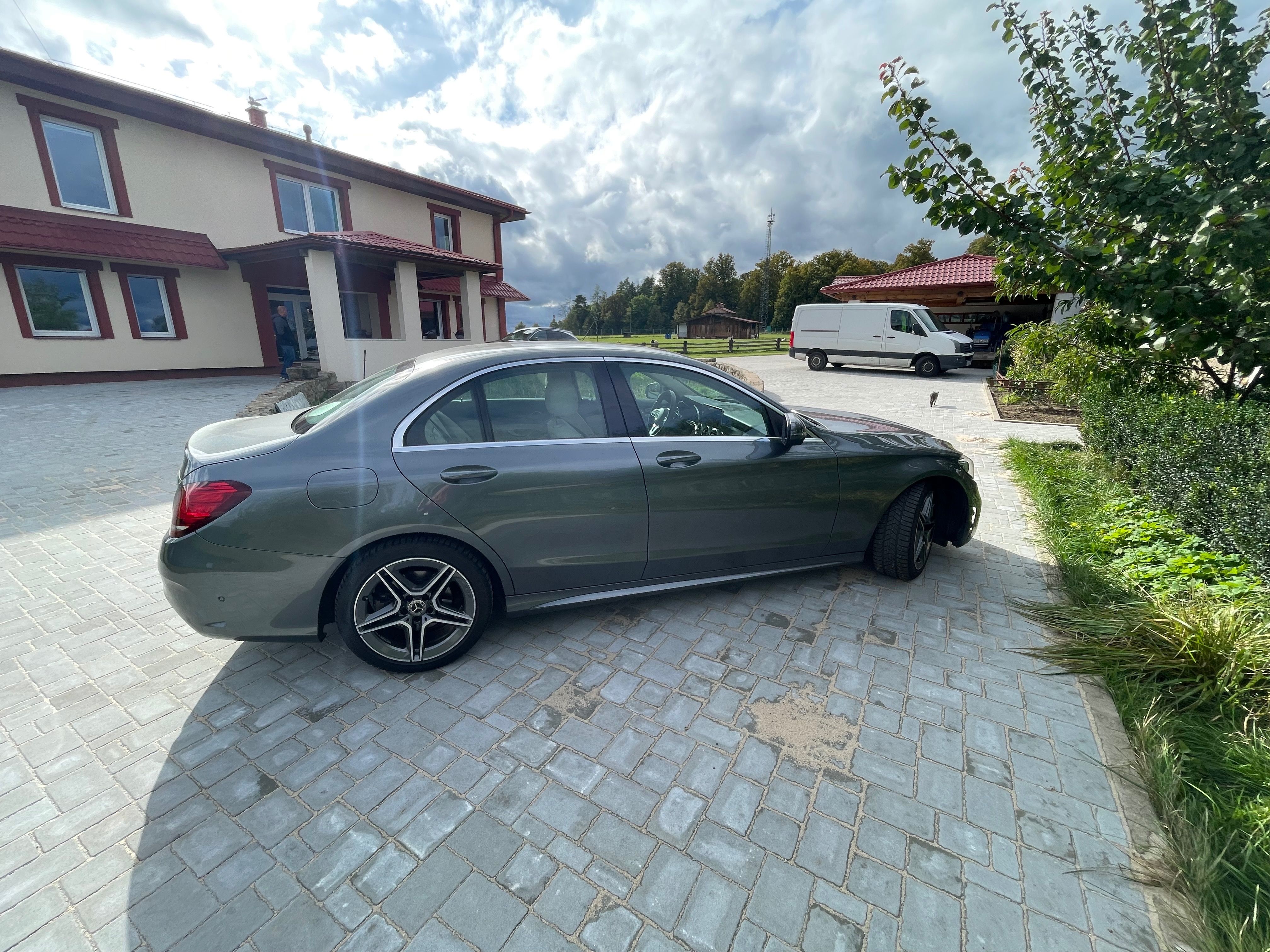 Mercedes-Benz Třídy C, Mercedes Benz C300 AMG - fotka 3