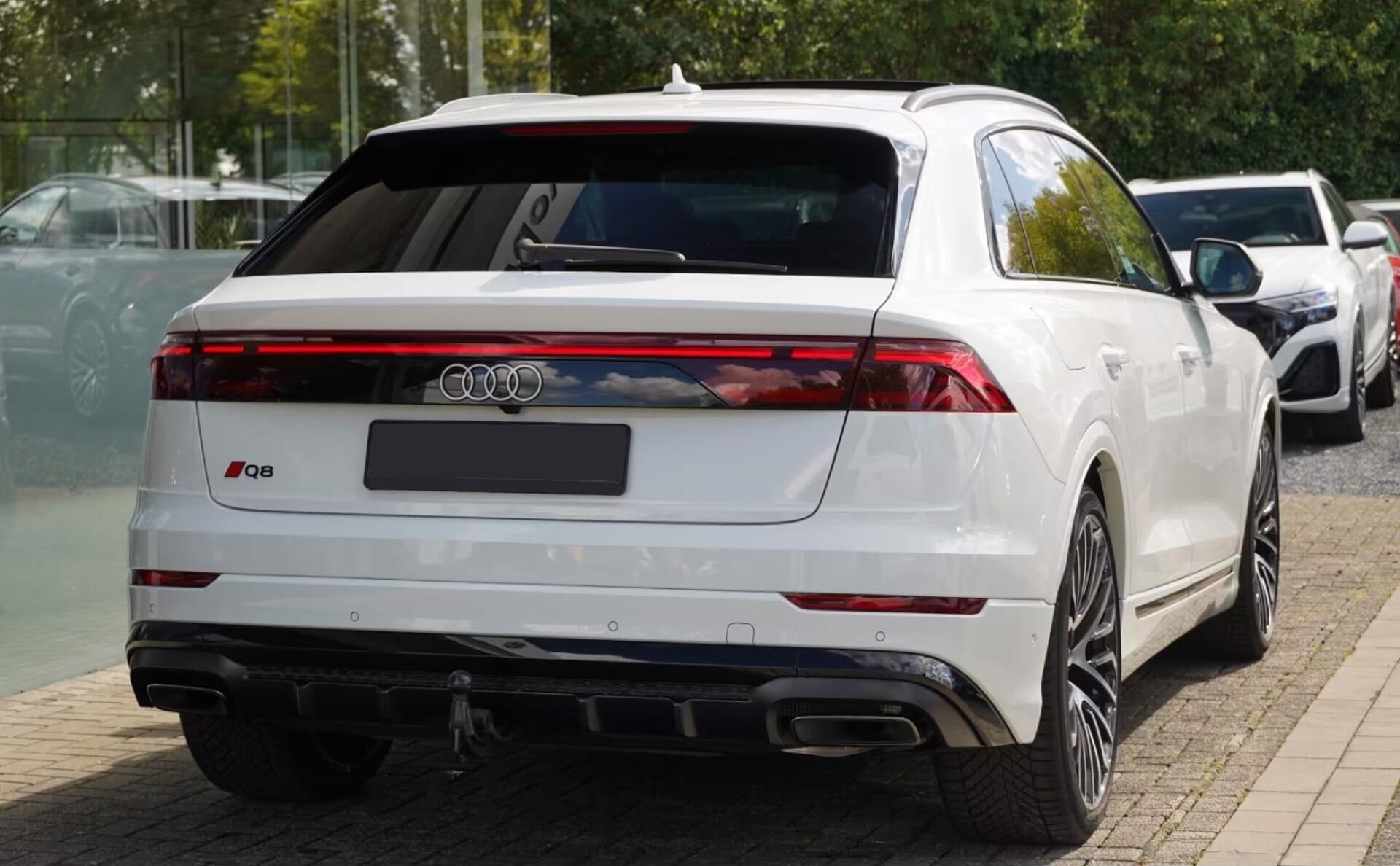 Audi Q8, TDI q 210kW S-Line Pano Matrix - fotka 4