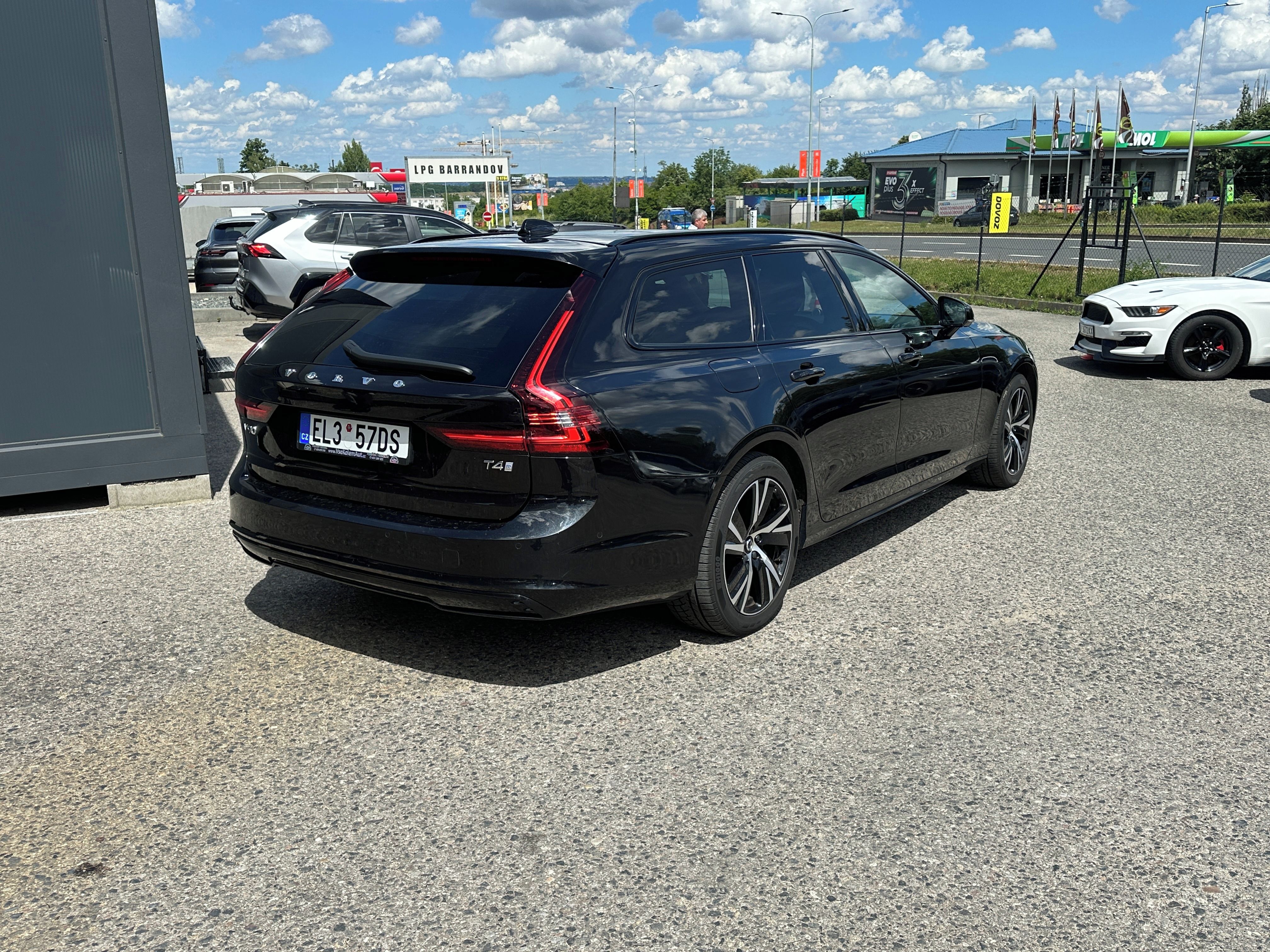Volvo V90, Volvo V90  2021 - fotka 5