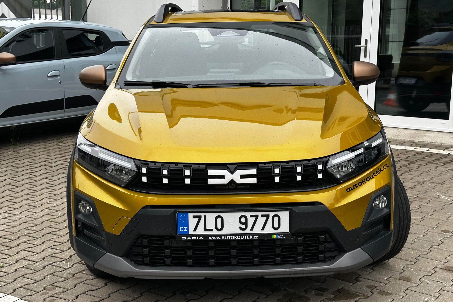 Dacia Sandero, Stepway Extreme ECO-G 120 auto - fotka 2