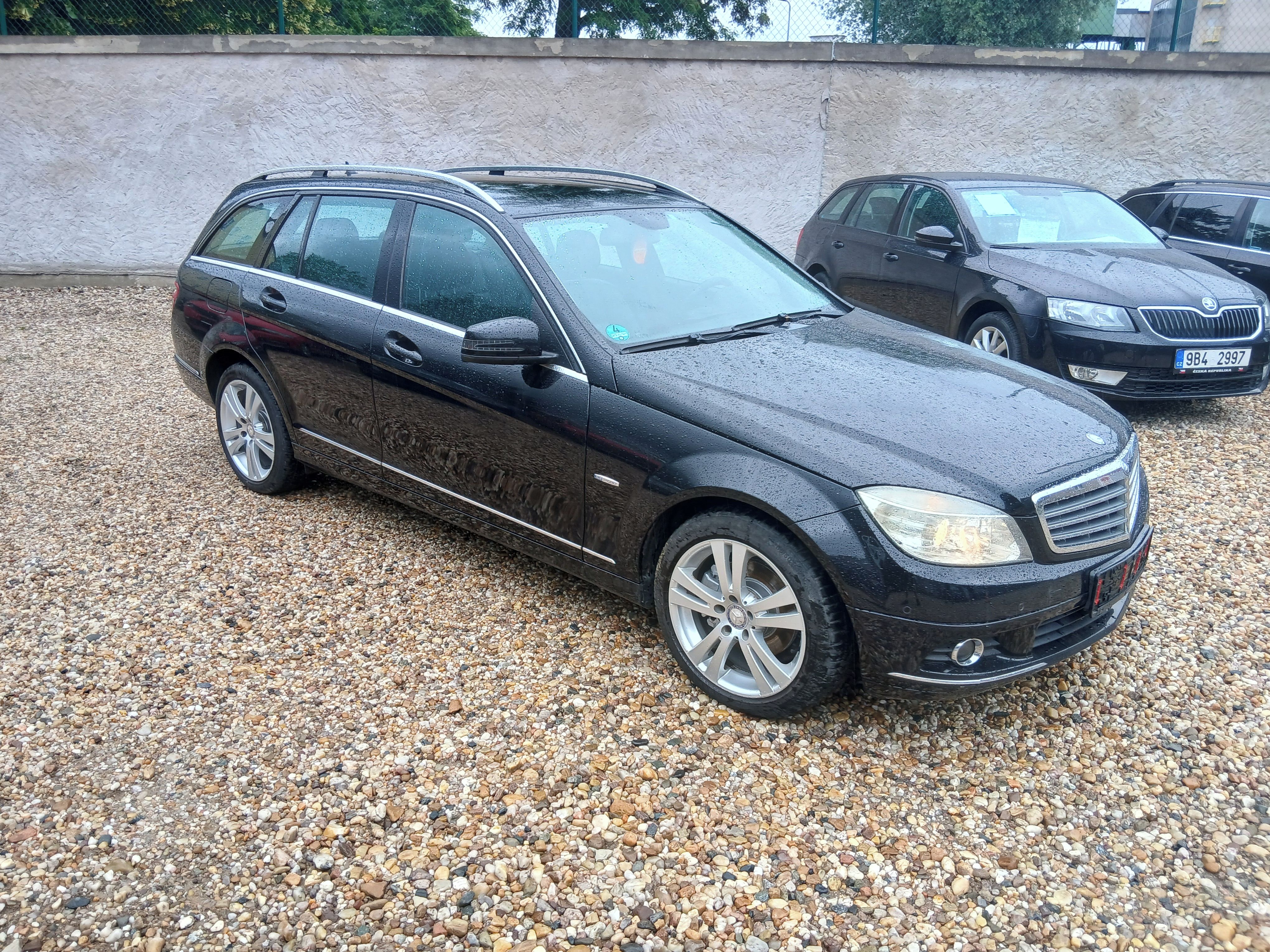 Mercedes-Benz Třídy C, C 220 CDi 125KW Kombi - fotka 3