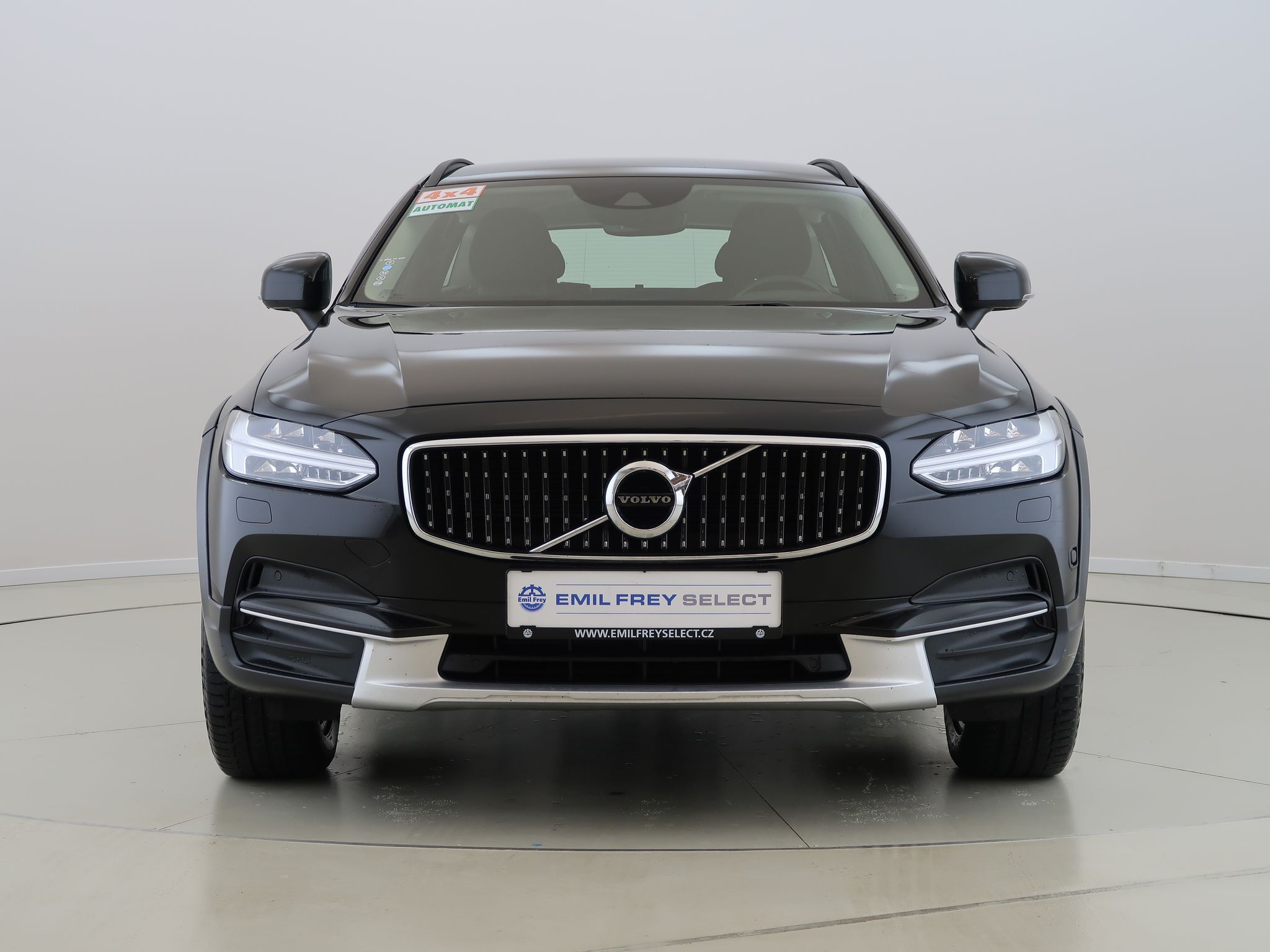 Volvo V90, 2.0D4,140kW,4x4,AT - fotka 2