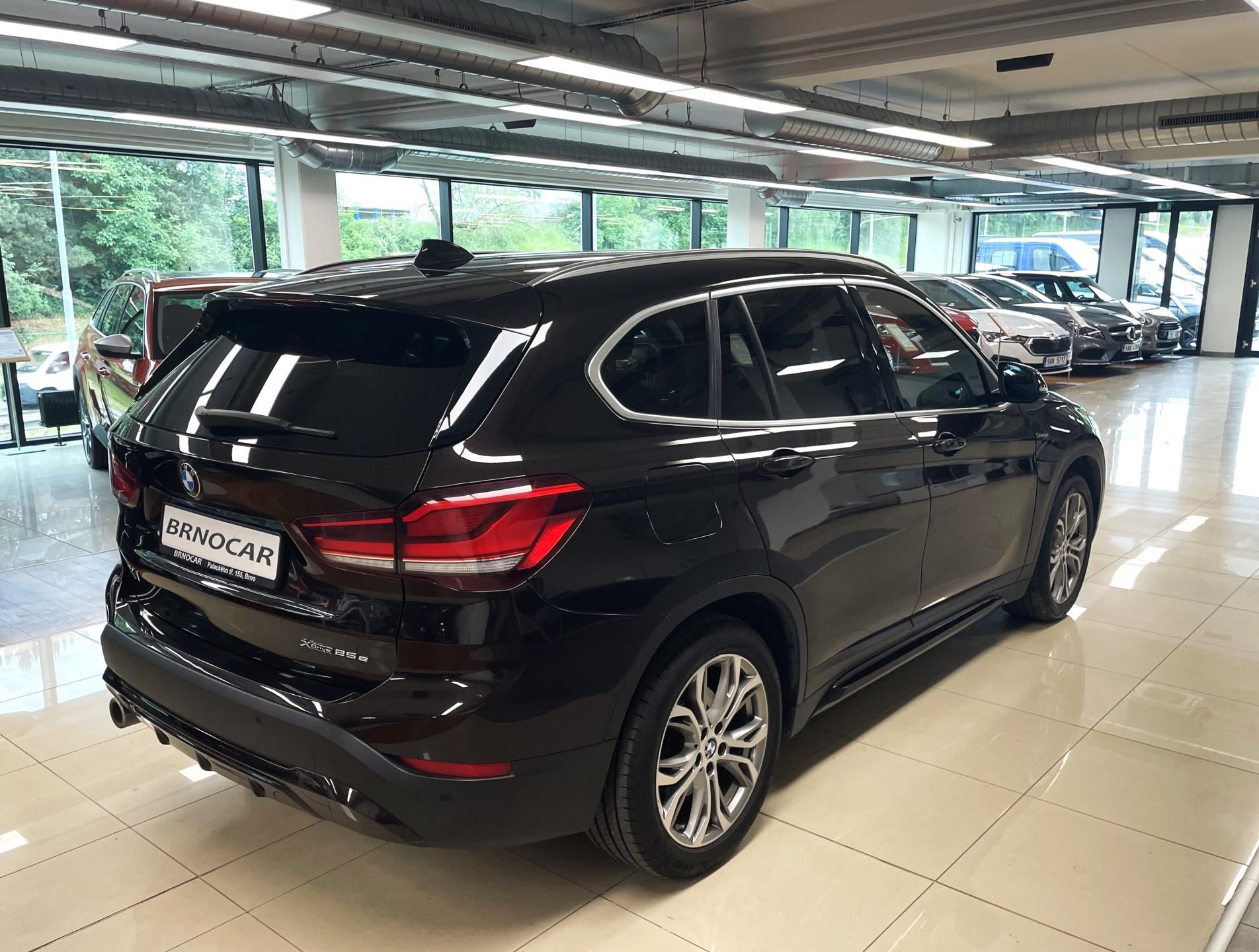 BMW X1, xDrive25e, ČR, 1.MAJ - fotka 6