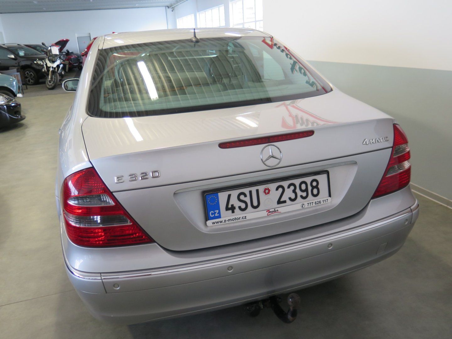 Mercedes-Benz Třídy E, E320,LPG,tažné,klima,kůže,4mat - fotka 3