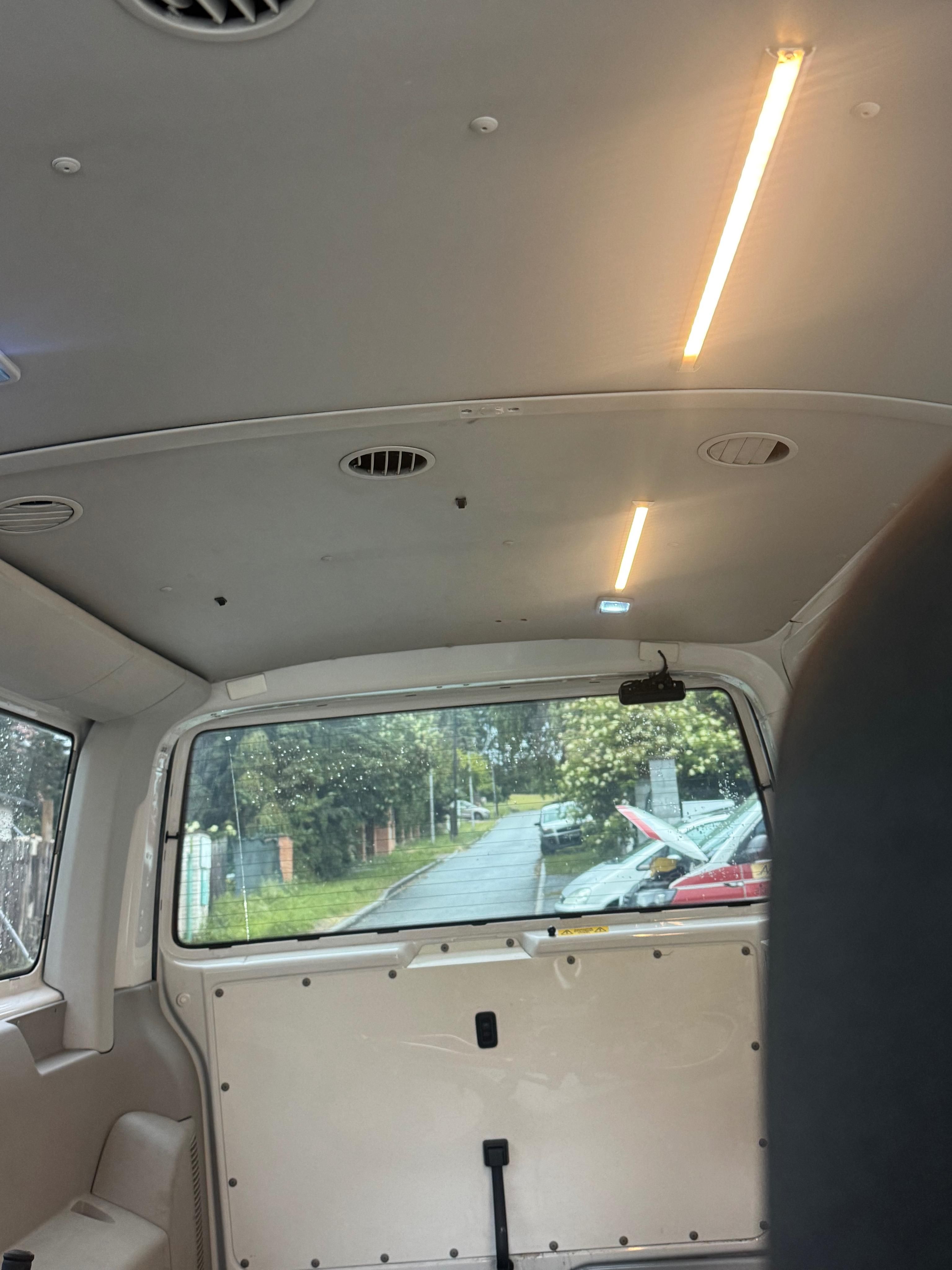 Volkswagen Transporter, 2.0 TDi 75 kw - fotka 6