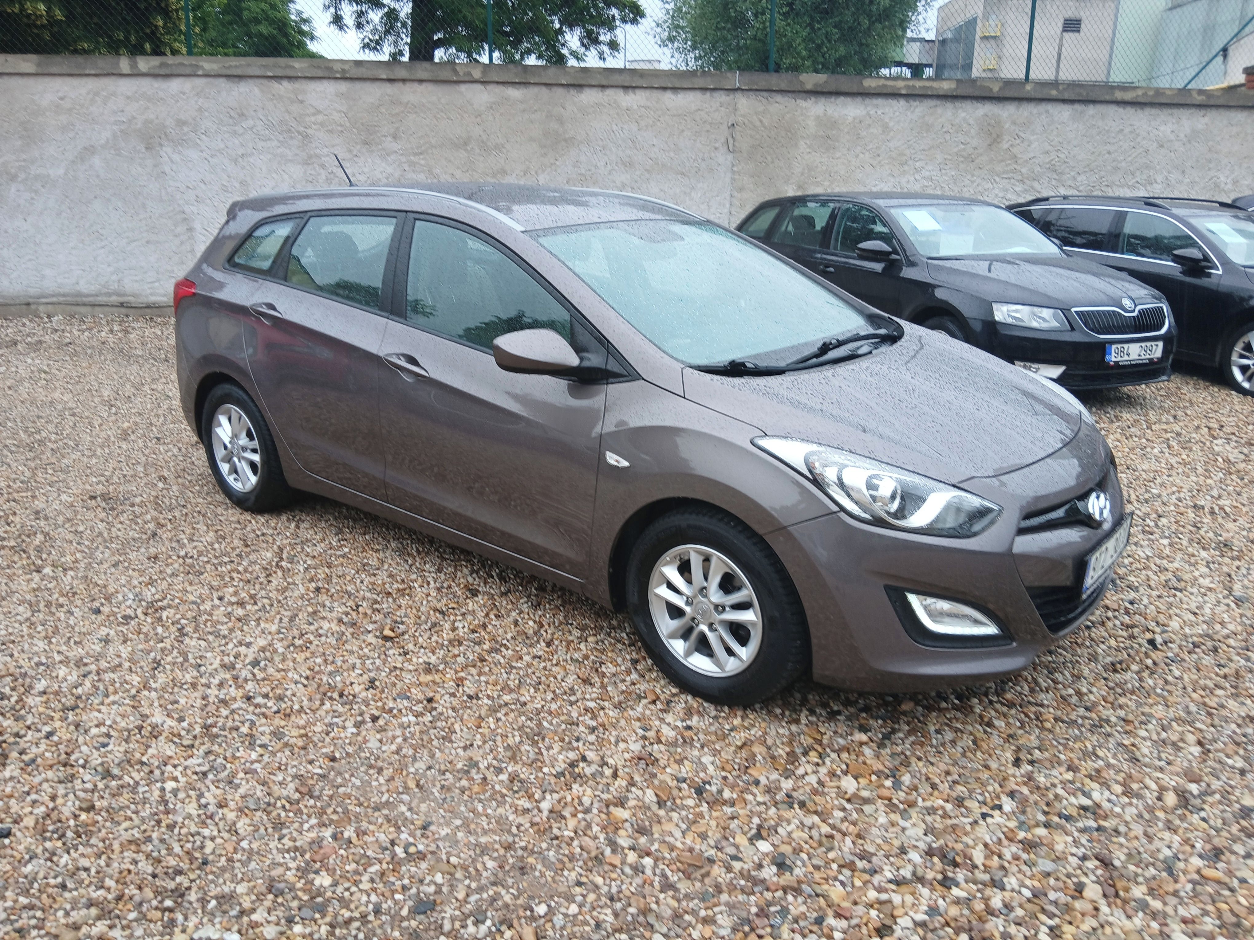 Hyundai i30, 1.6MPi 88KW Kombi, Nové v ČR - fotka 3