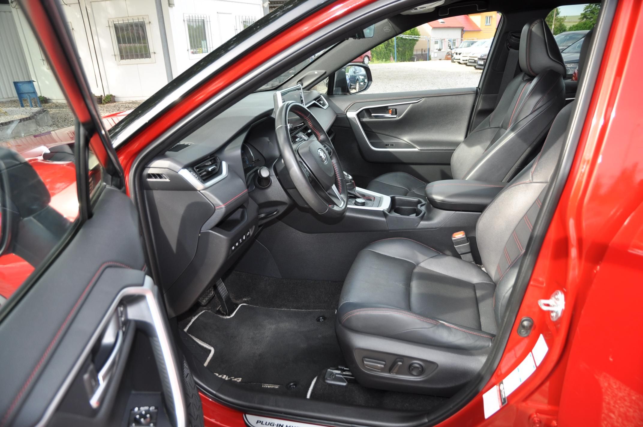 Toyota Rav4, 2.5 PHEV 136kW 4x4 Selection - fotka 6