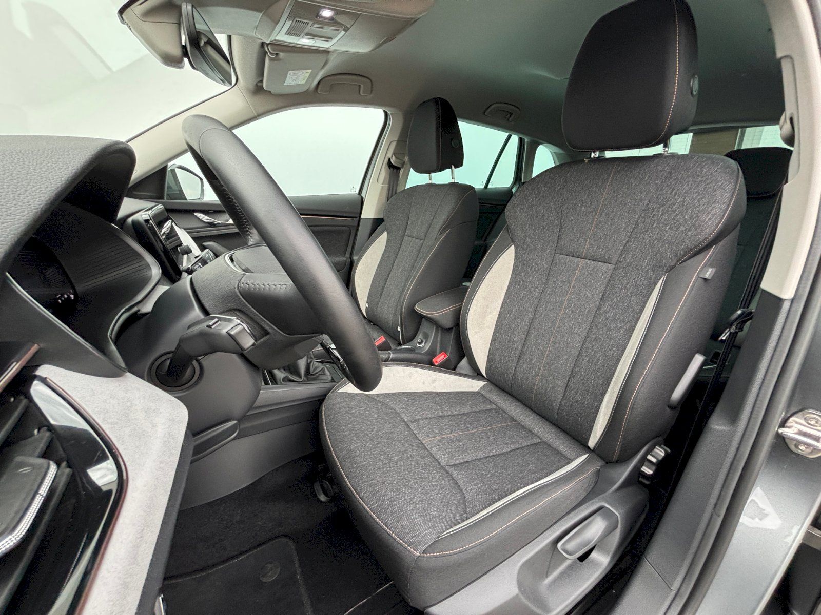 Škoda Scala, 1.0 TSI 85kW Selection - fotka 6