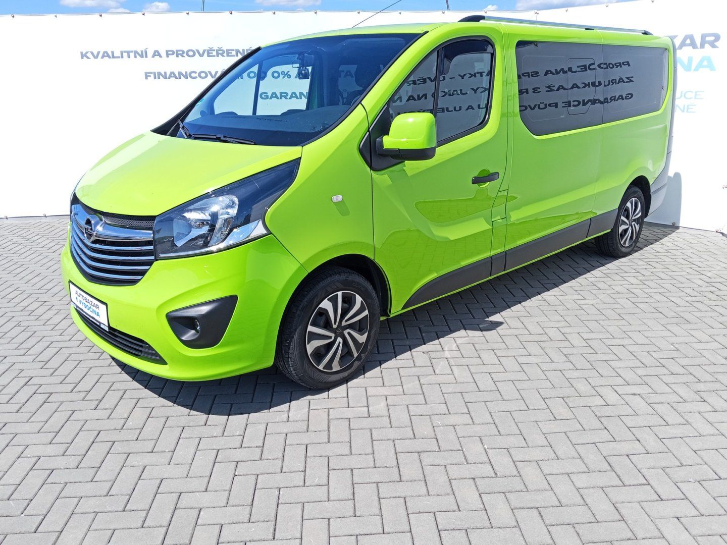 Opel Vivaro, Tažné, 8-míst,  ČR, Long!