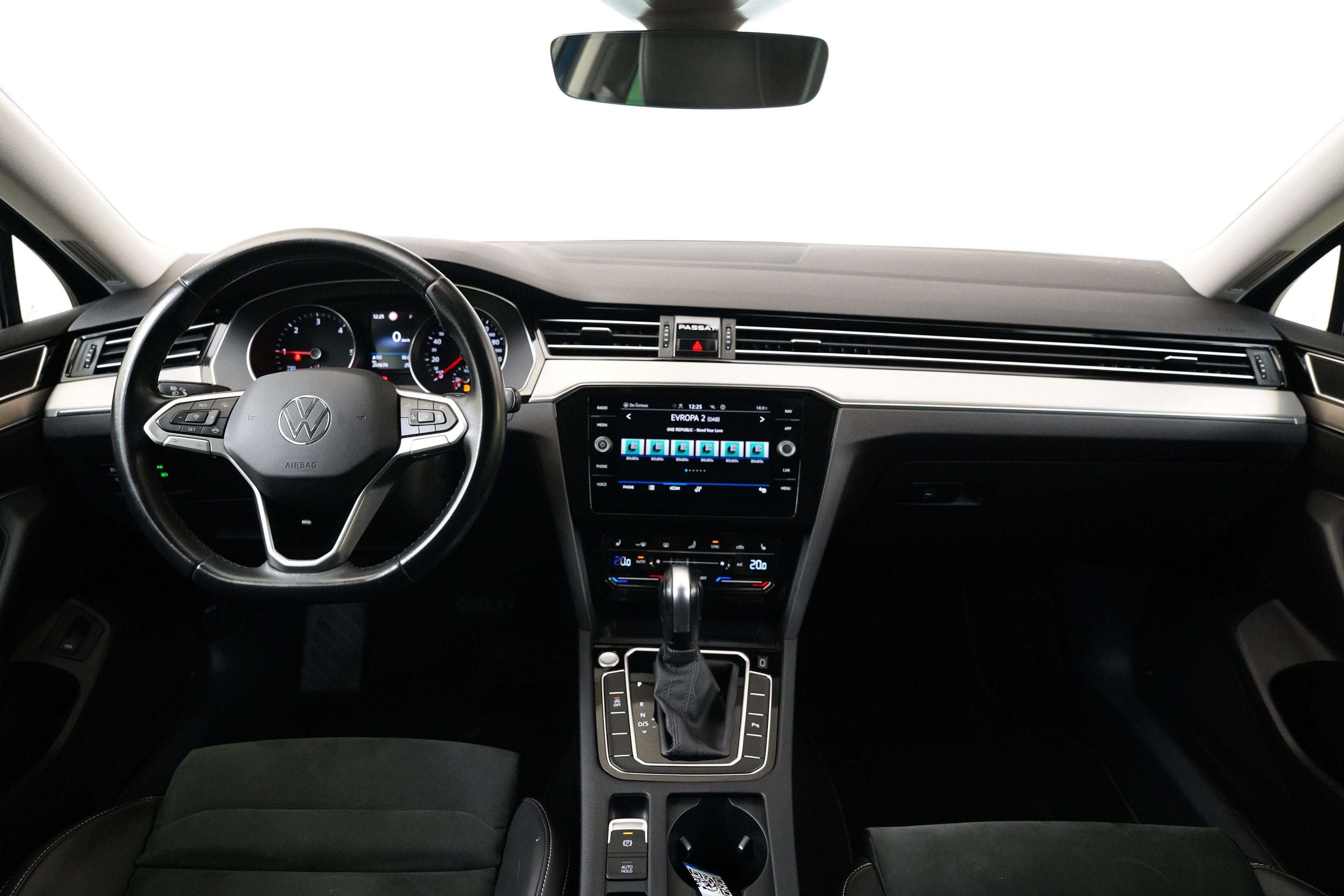 Volkswagen Passat, 2.0 TDI 110 kW DSG Elegance - fotka 6