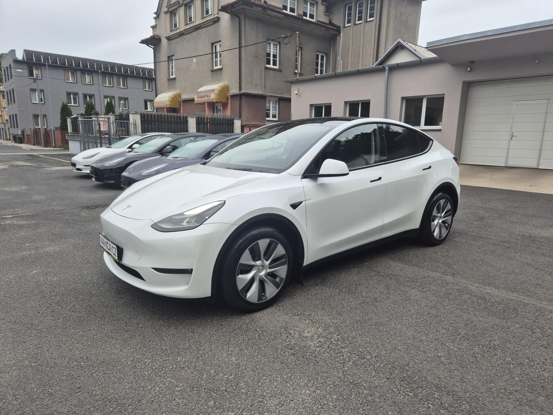 Tesla Model Y, LONG RANGE DUAL MOTOR  92% - fotka 2