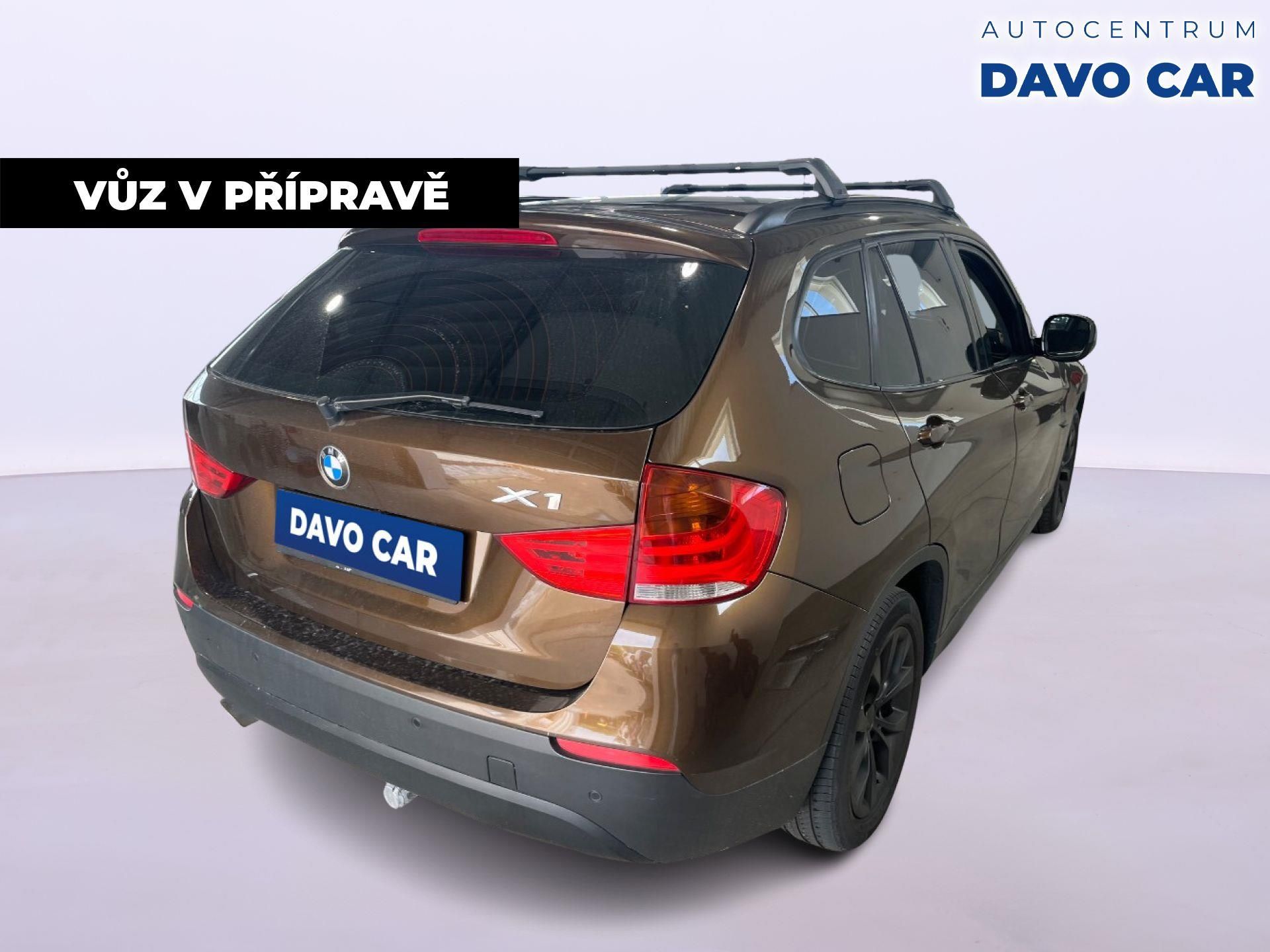 BMW X1, 2,0 118d 105kW Klima - fotka 3