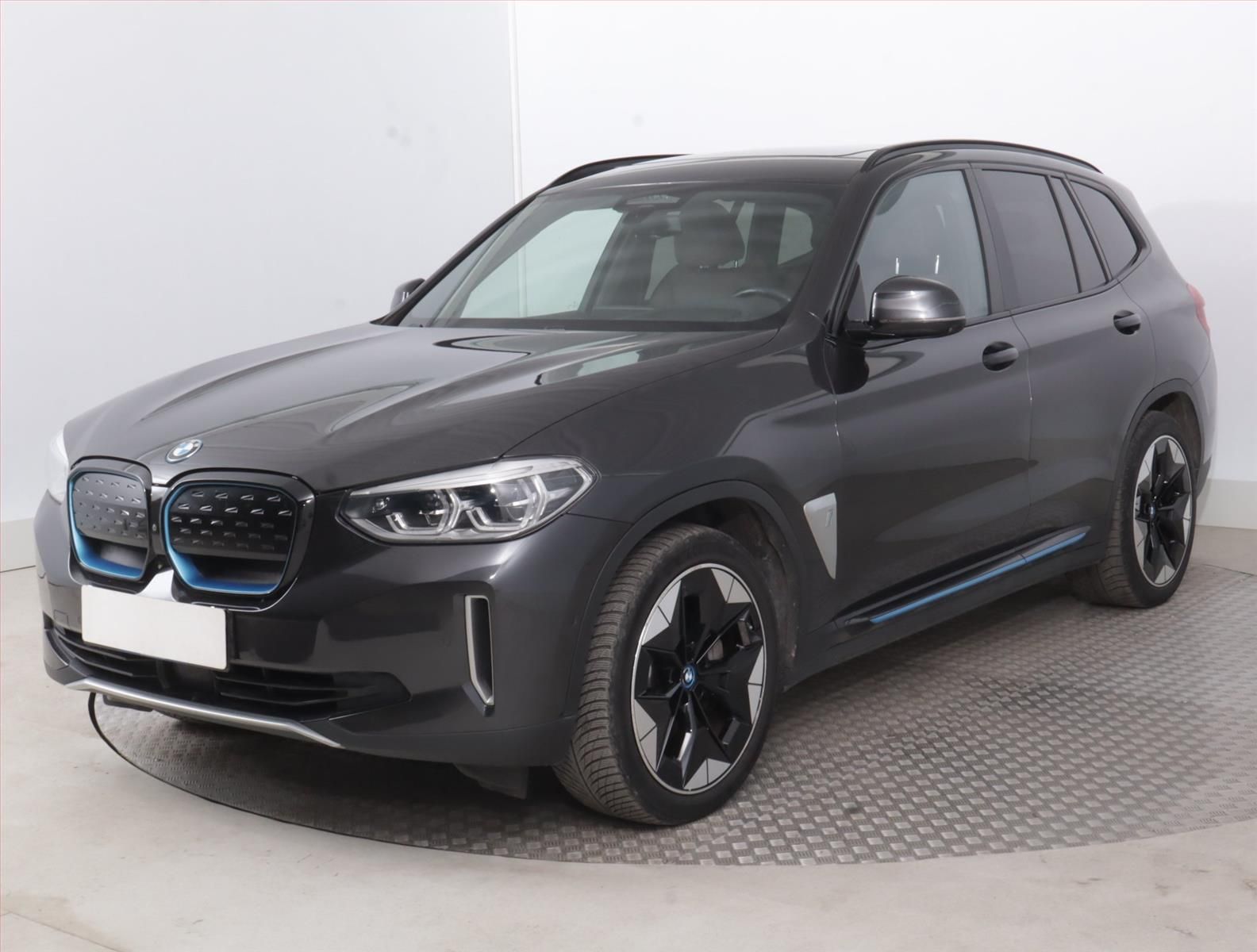 BMW iX3, 80 kWh, Impressive, Automat - fotka 2