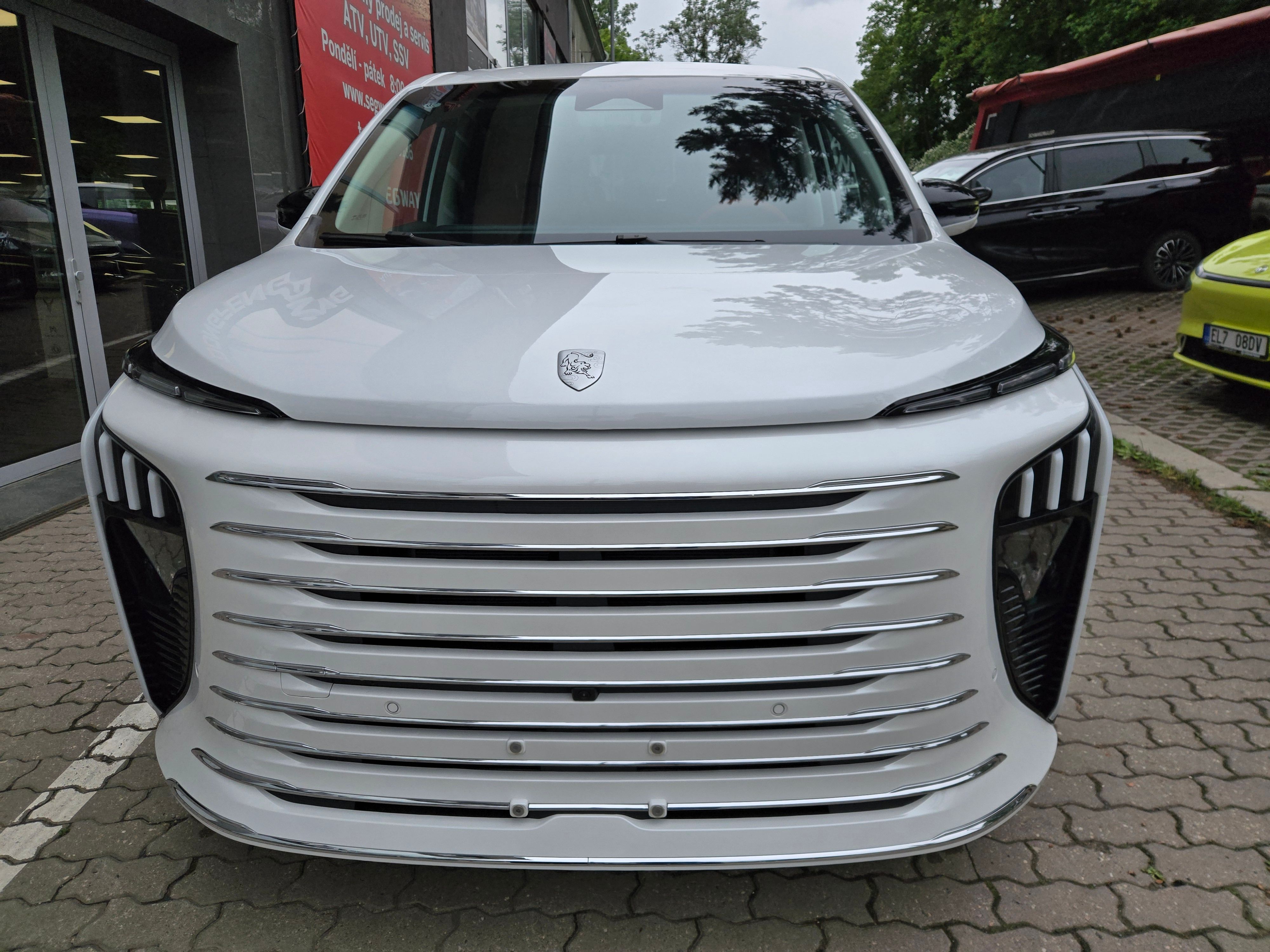 Dongfeng U-Tour, U-TOUR V9 PHEV - fotka 3