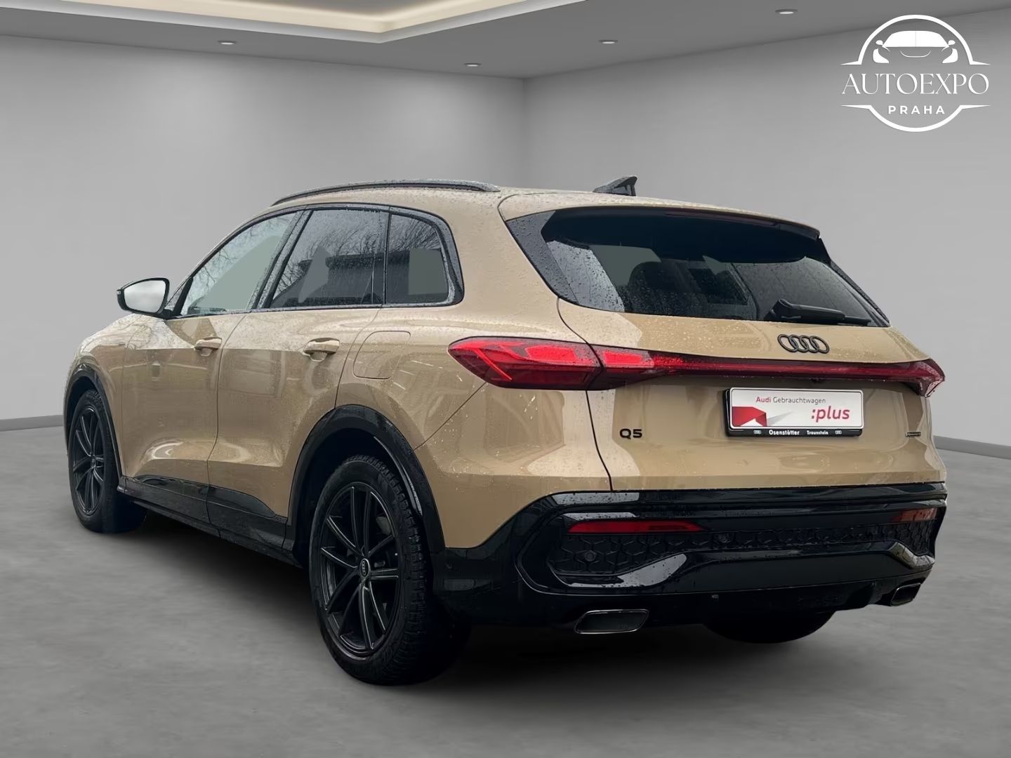 Audi Q5, 2,0 TFSI e-hybrid  LED - fotka 2