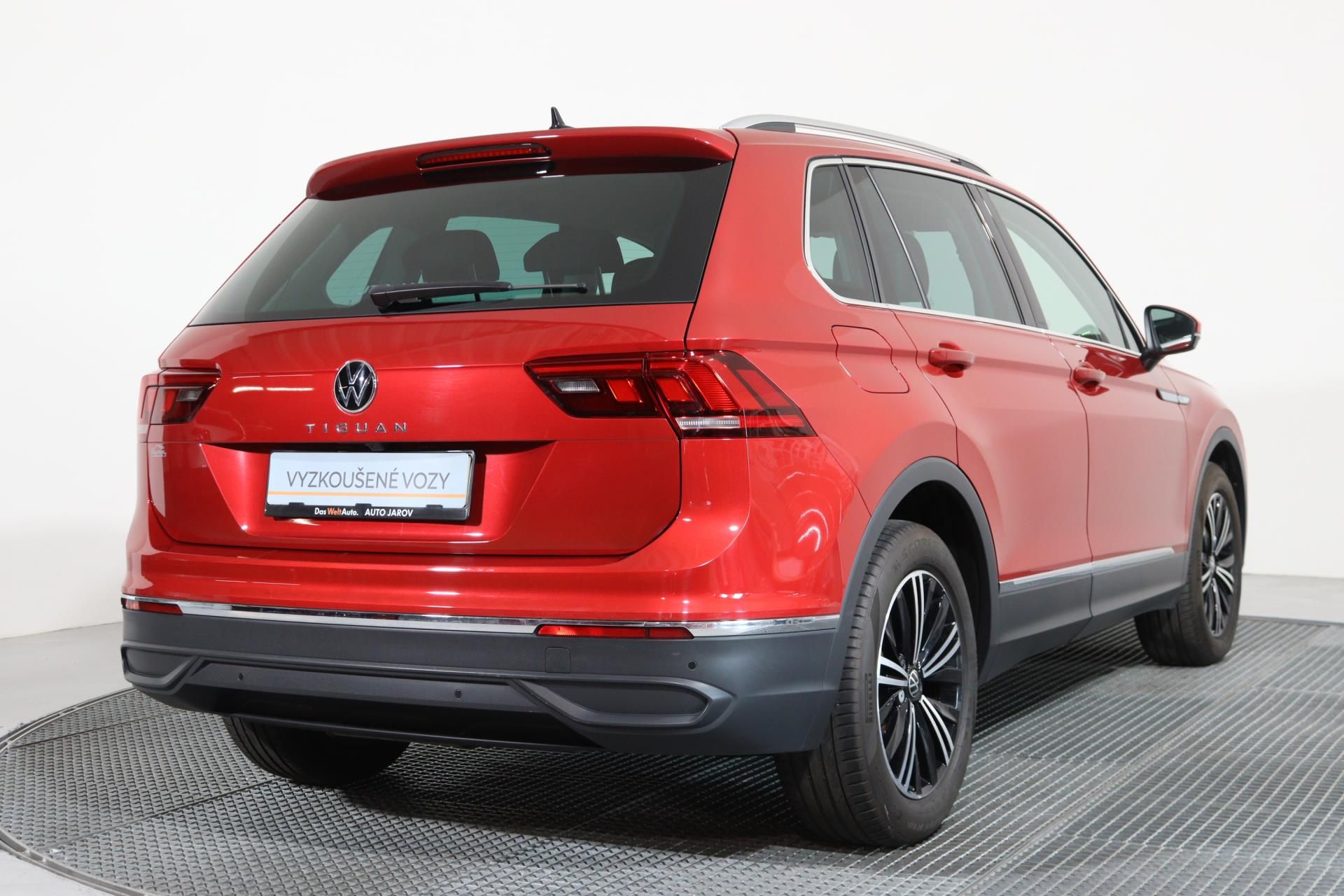 Volkswagen Tiguan, Life 2,0 TDI 110 kW 7DSG/ LED, - fotka 2