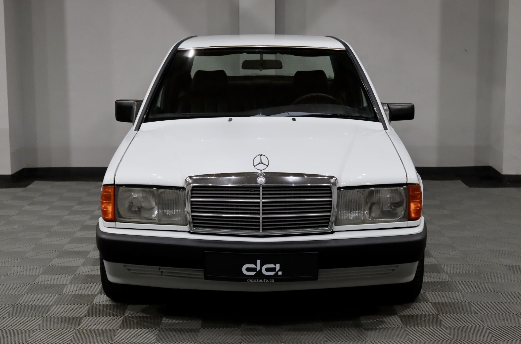 Mercedes-Benz 190, D 2.5 OM602 W201 - fotka 3