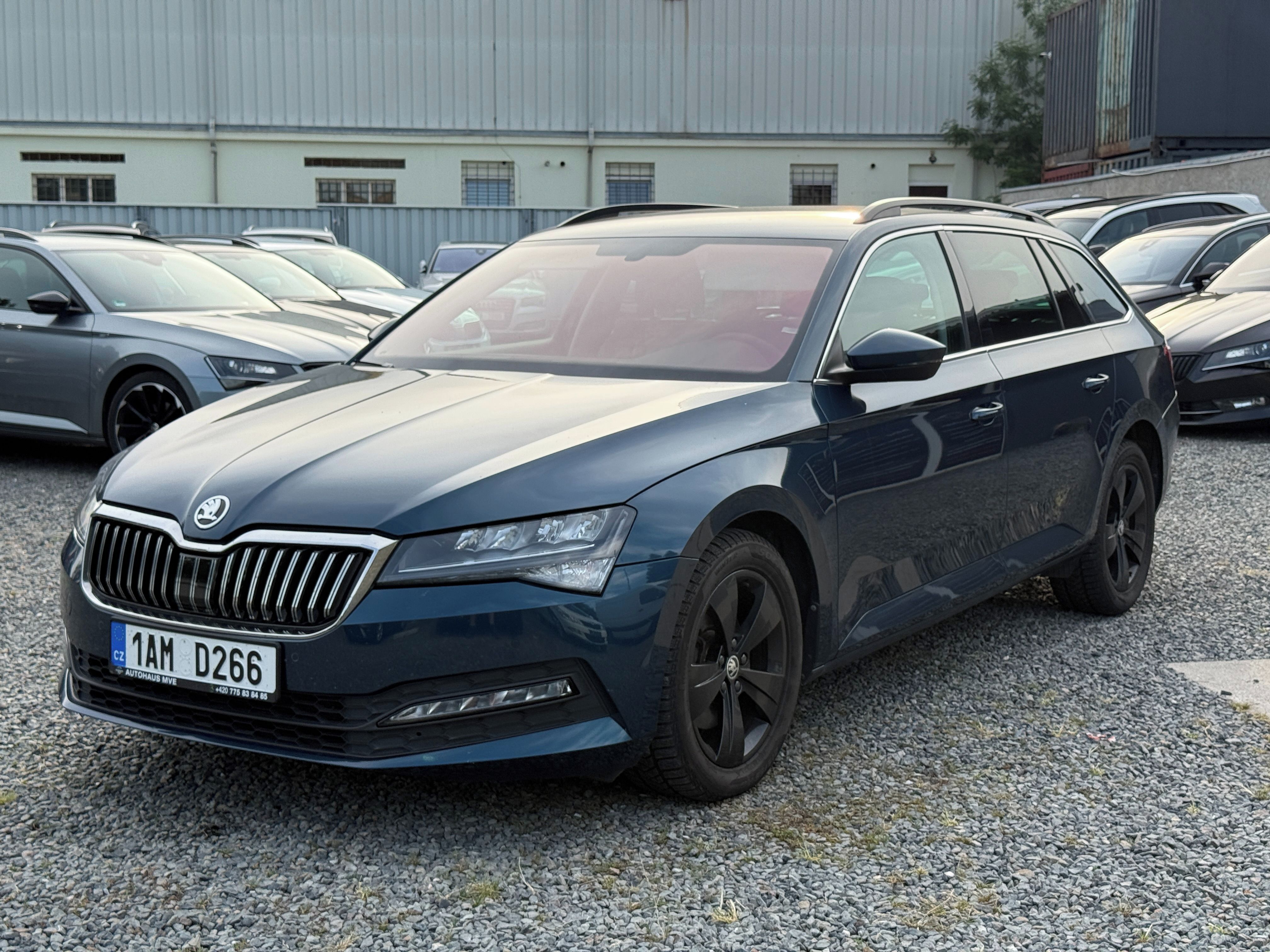 Škoda Superb - fotka 4