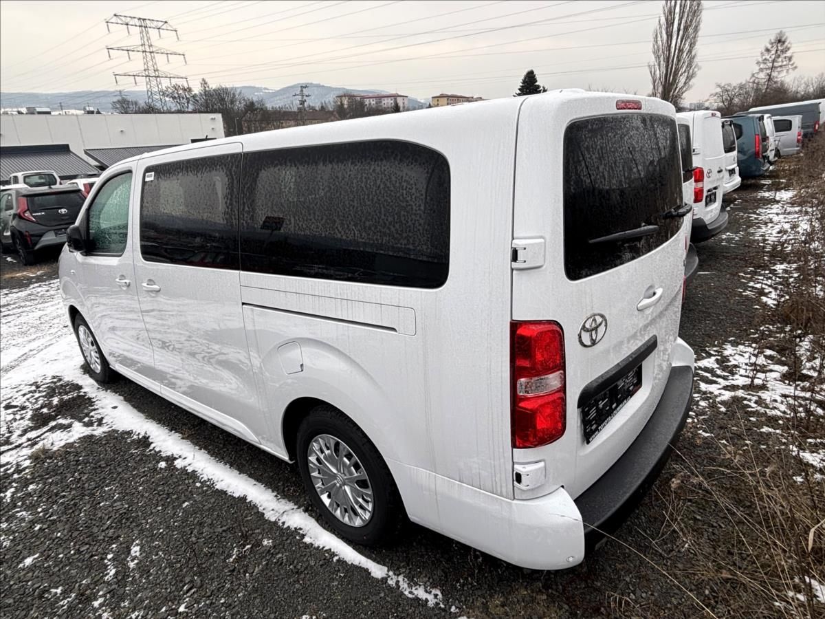 Toyota Proace Verso, 2,0   L2 Business 5D 9 míst - fotka 5