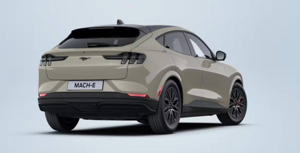 Ford Mustang Mach-E, 88kWh, Premium, PRODL. DOJEZD - fotka 3