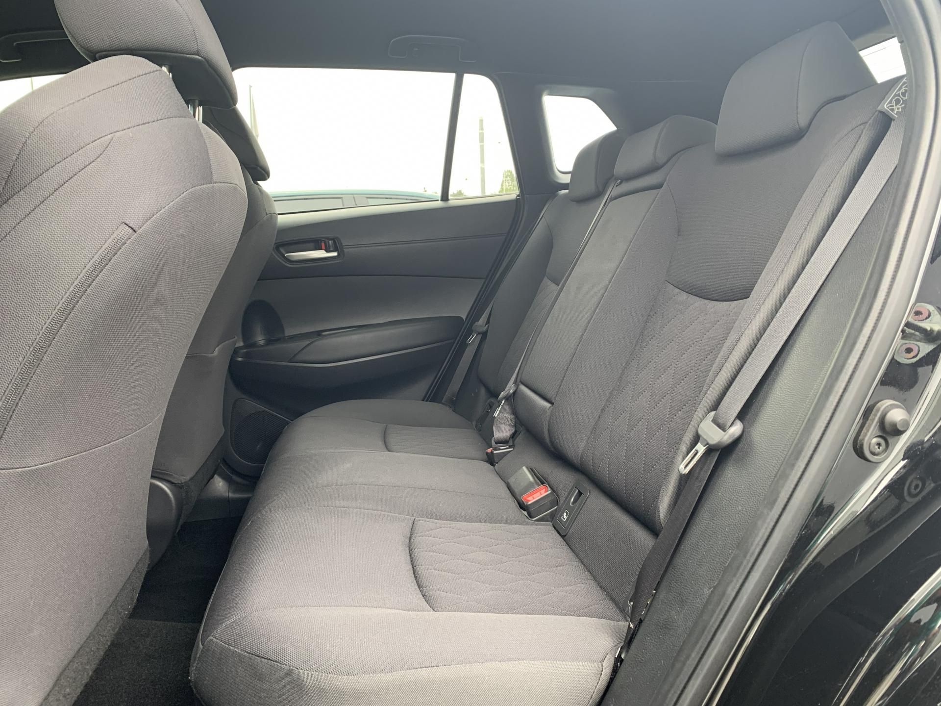 Toyota Corolla Cross, STYLE TECH 2.0 HEV 143kW AT - fotka 6