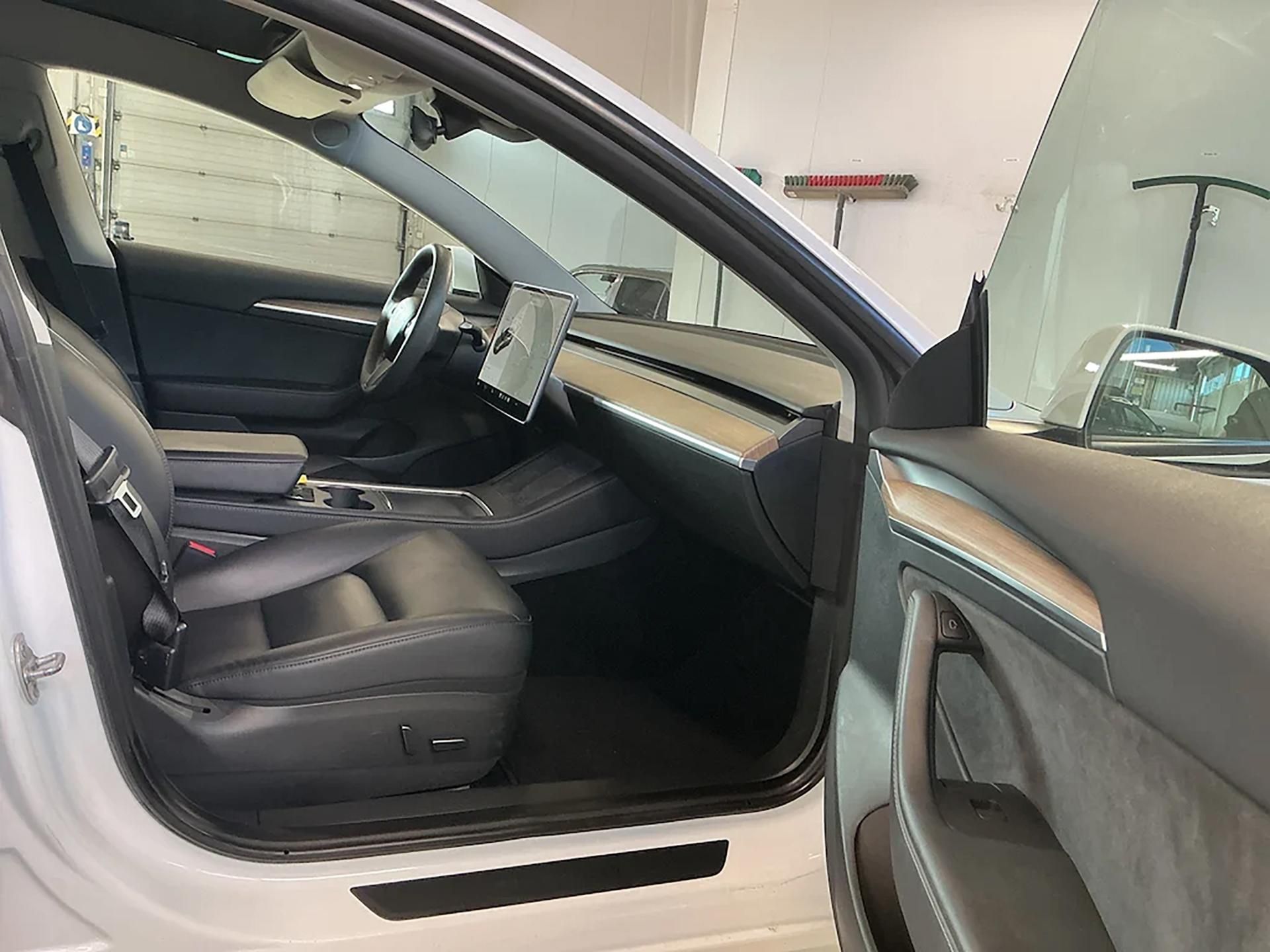 Tesla Model 3, Long Range AWD 82 kWh - fotka 5