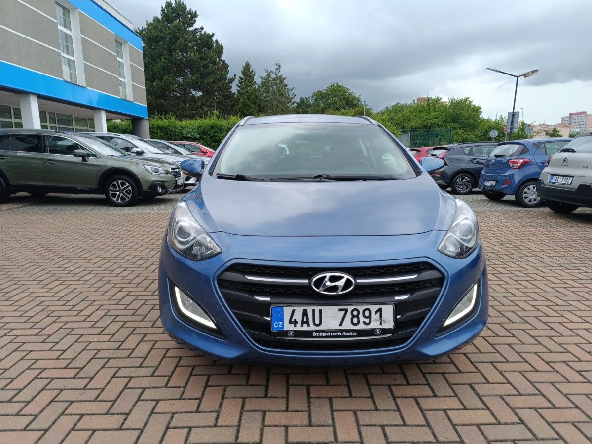 Hyundai i30, 1,6 MPi Trikolor - fotka 4