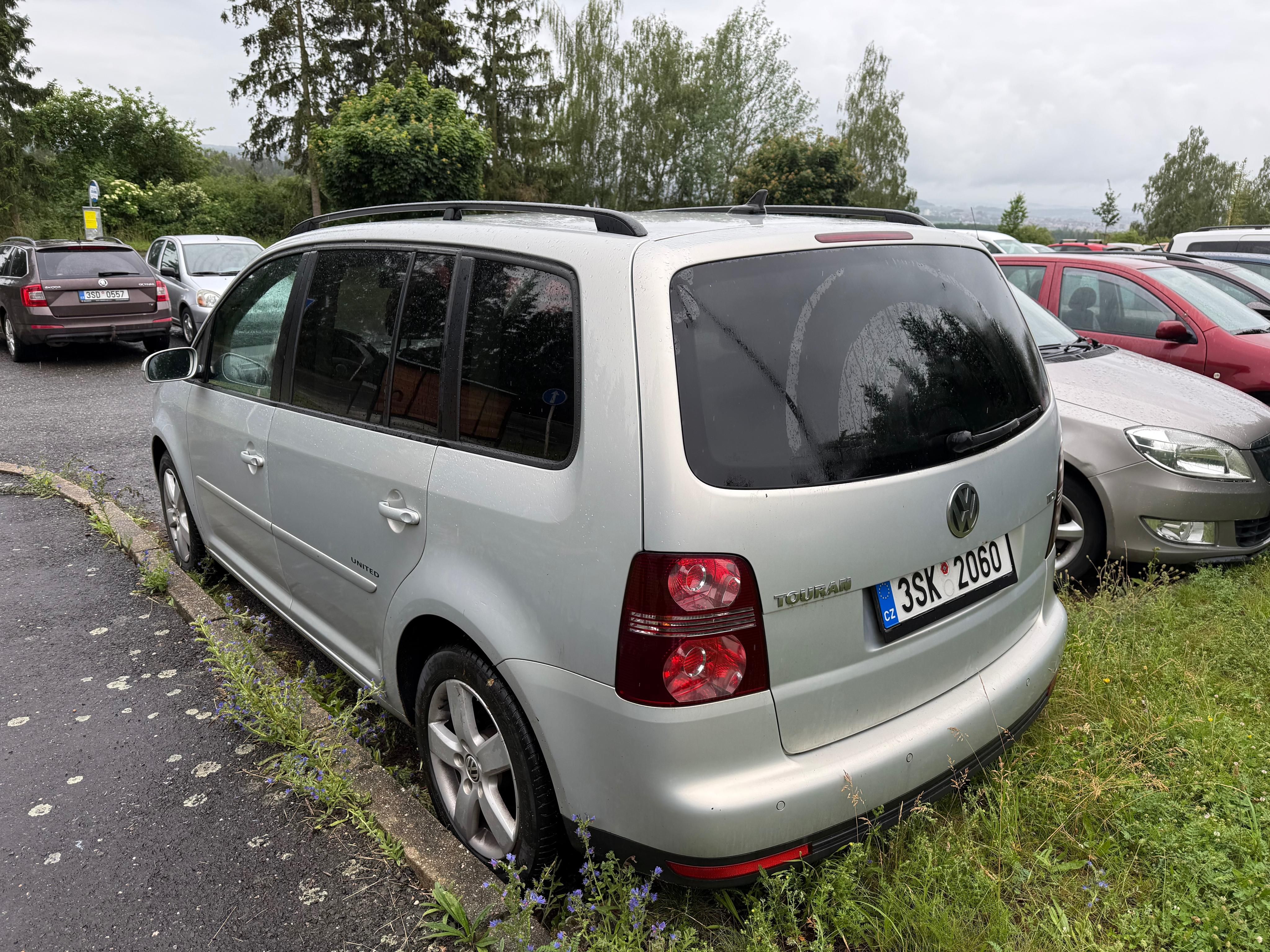 Volkswagen Touran, 1.9 TDI 77KW DSG - fotka 3