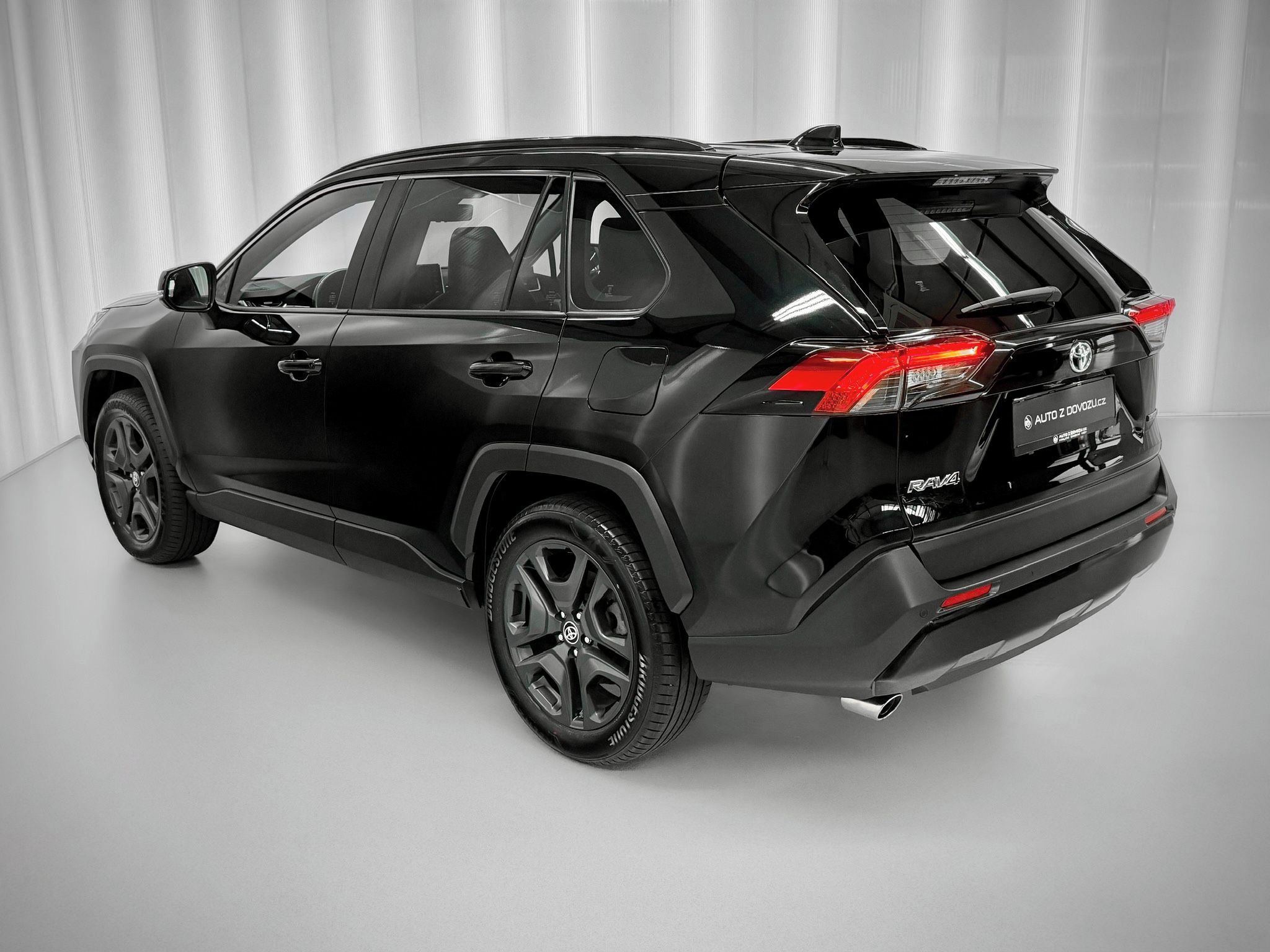 Toyota Rav4, 2.5 HYBRID e-CVT 4WD EXECUTIVE - fotka 5