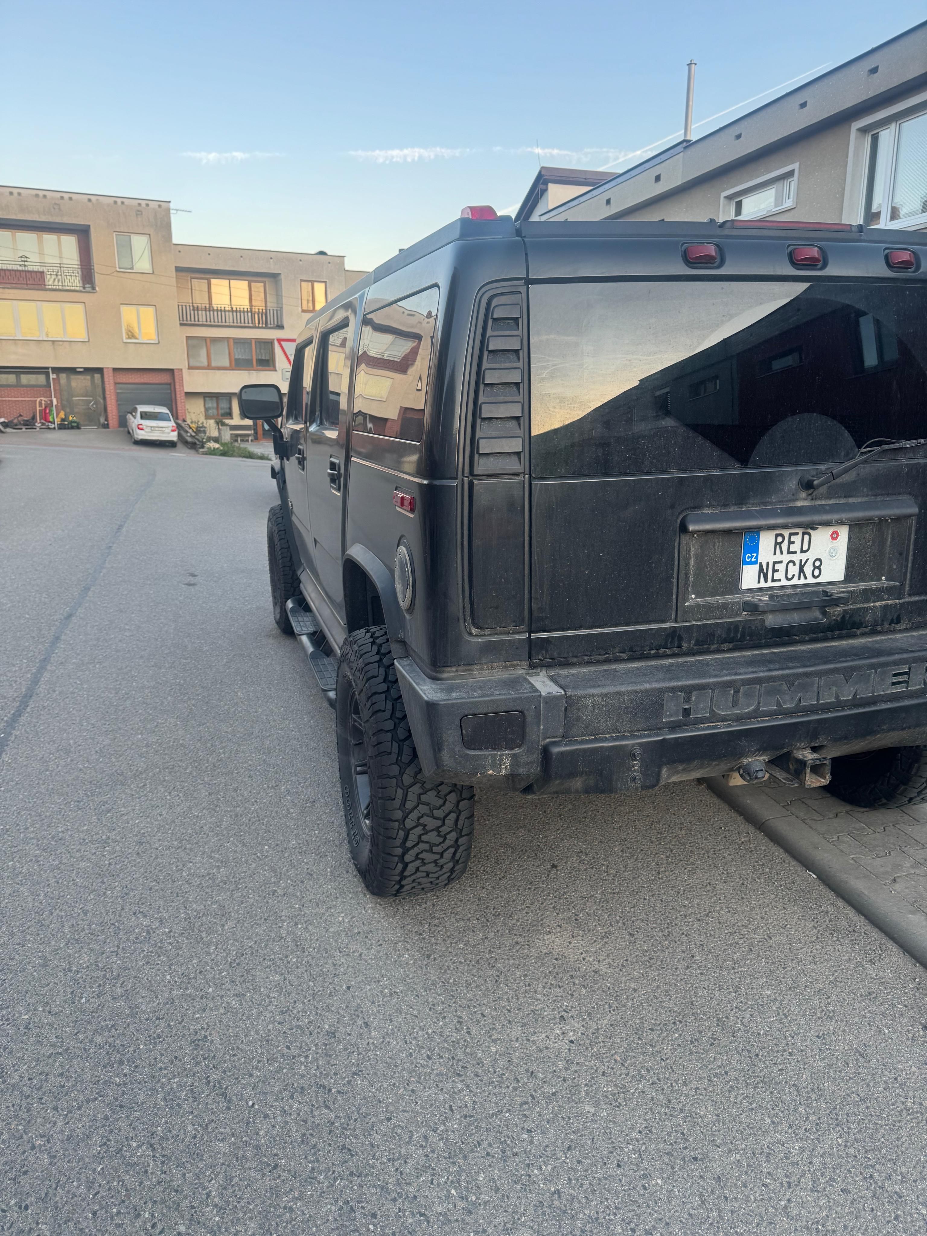 Hummer H2, Hummer 6.0 bez plynu po serisu - fotka 4
