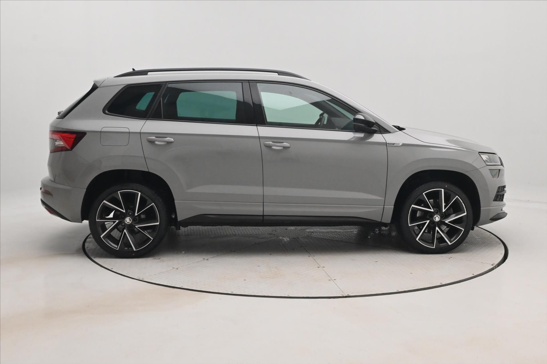 Škoda Karoq, 1,5 TSI 110kW Sportline Busine - fotka 4