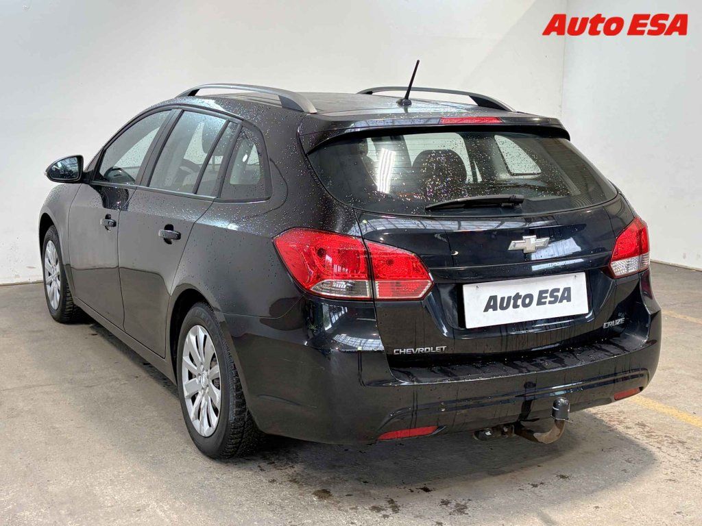 Chevrolet Cruze, 1.6,+kola - fotka 6