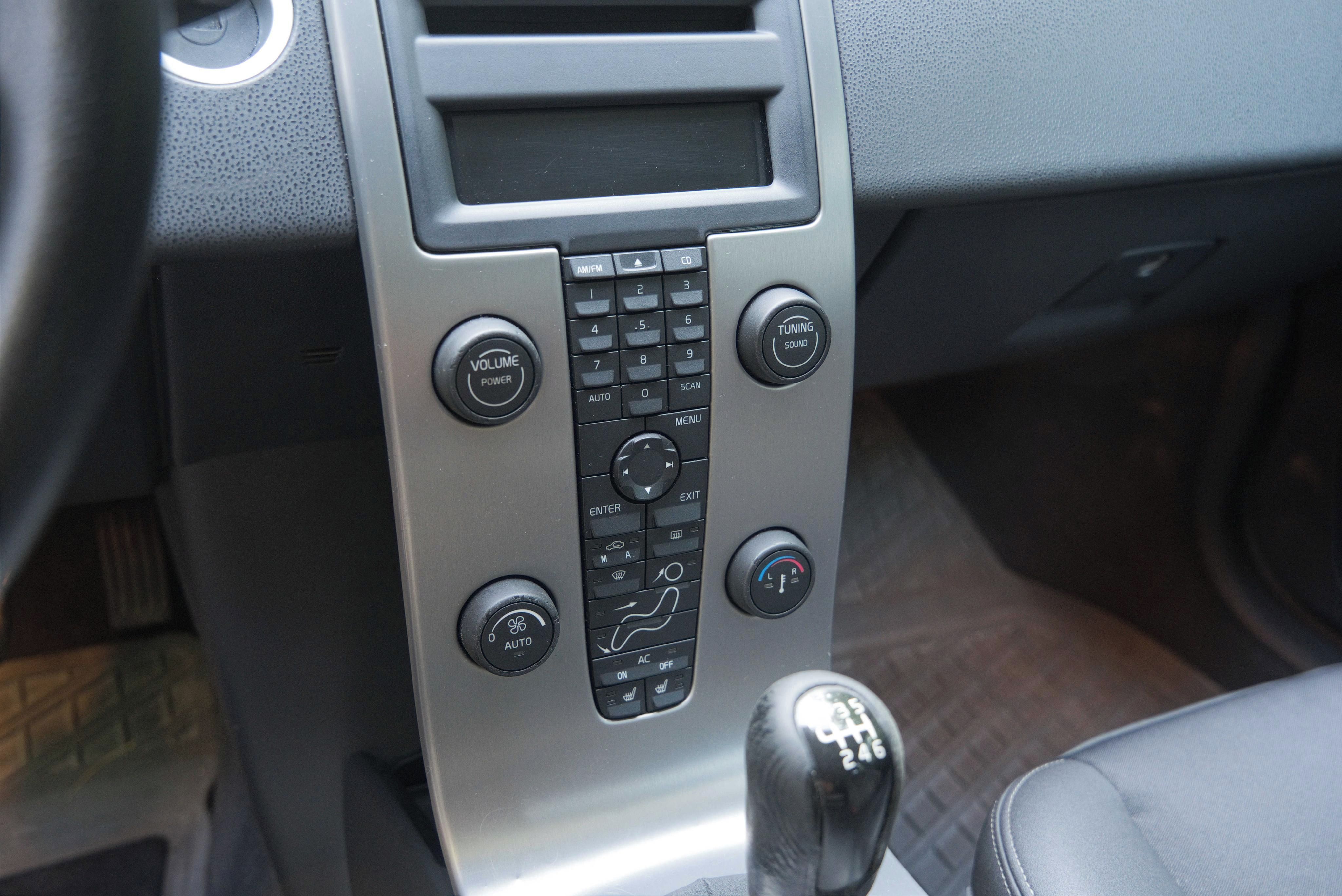 Volvo V50, 2.0D 100kW - fotka 6