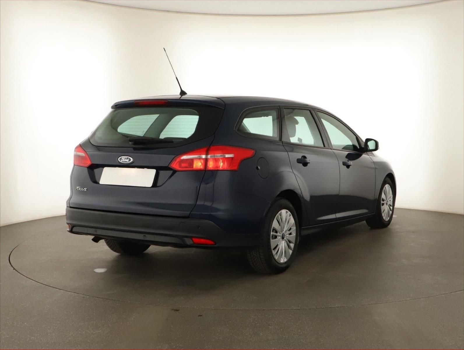 Ford Focus, 1.5 TDCi, Klima, Tempomat - fotka 5