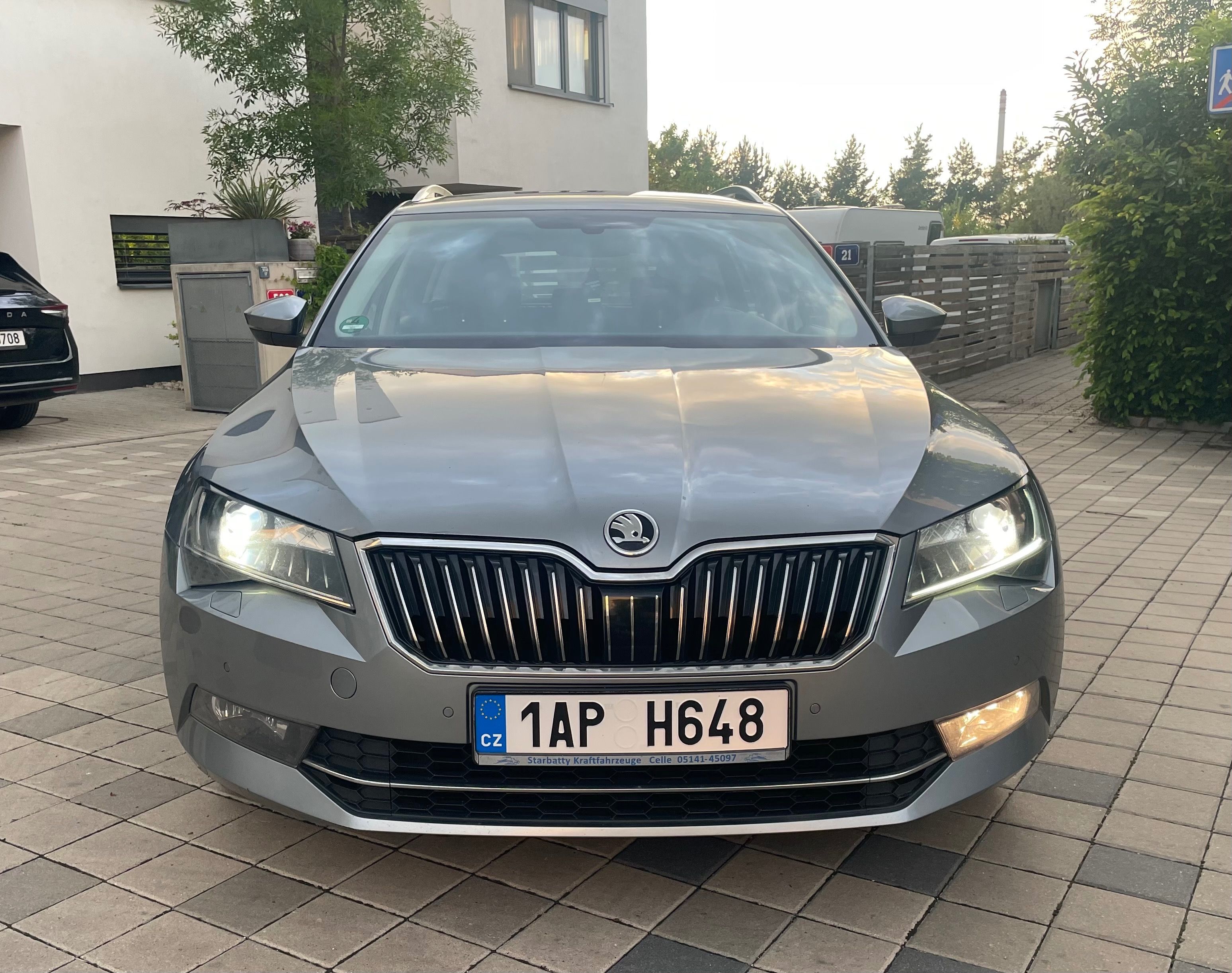 Škoda Superb, 2.0 - fotka 3