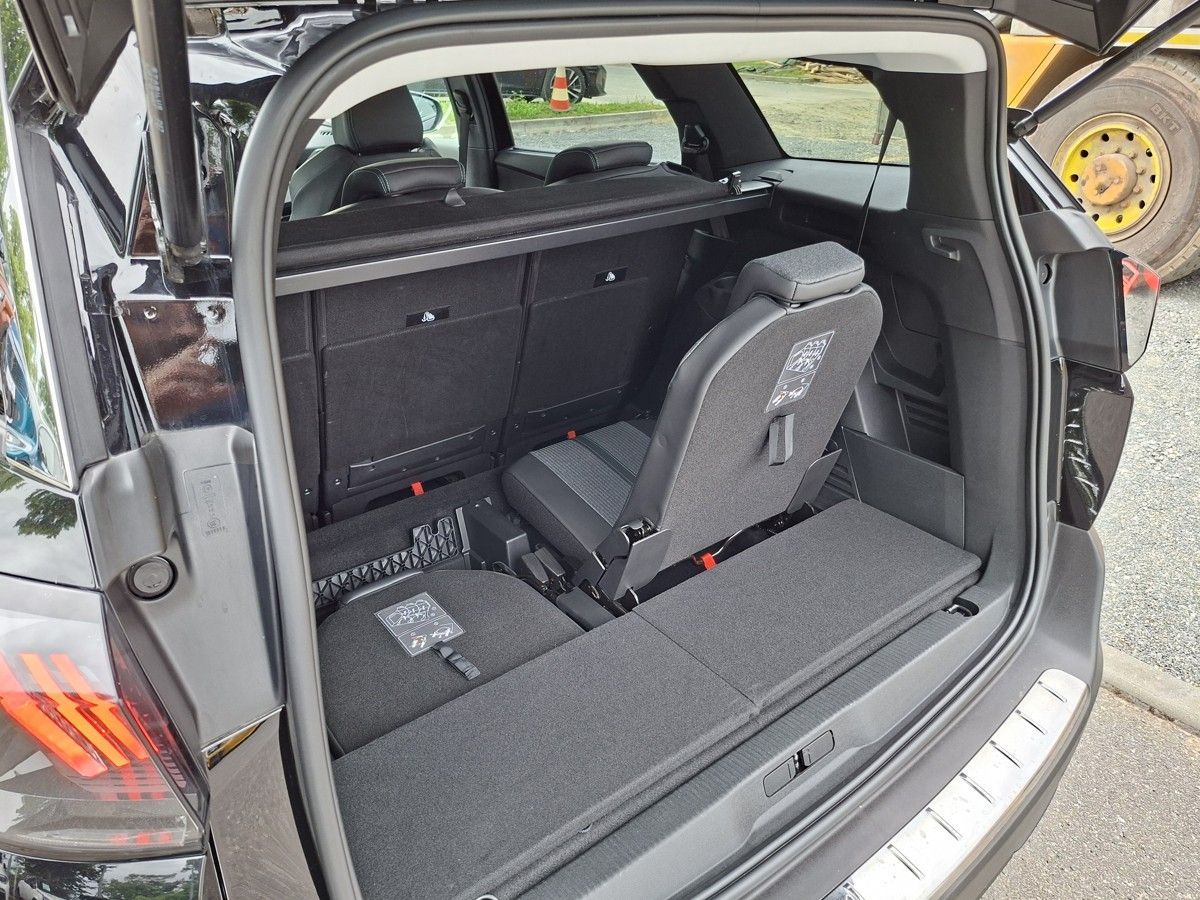 Peugeot 5008, ALLURE PACK 2.0 BHDi 180k EAT8 - fotka 6