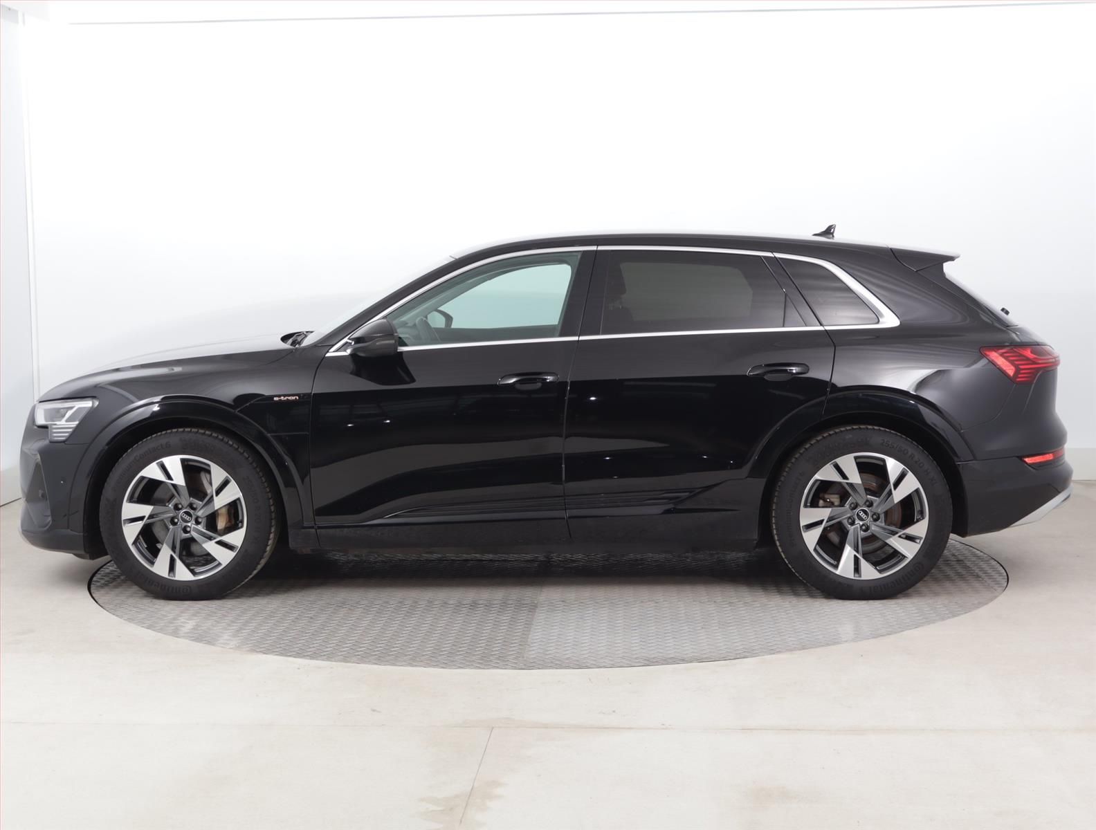 Audi e-tron, e-tron 50 quattro, SoH 96% - fotka 3