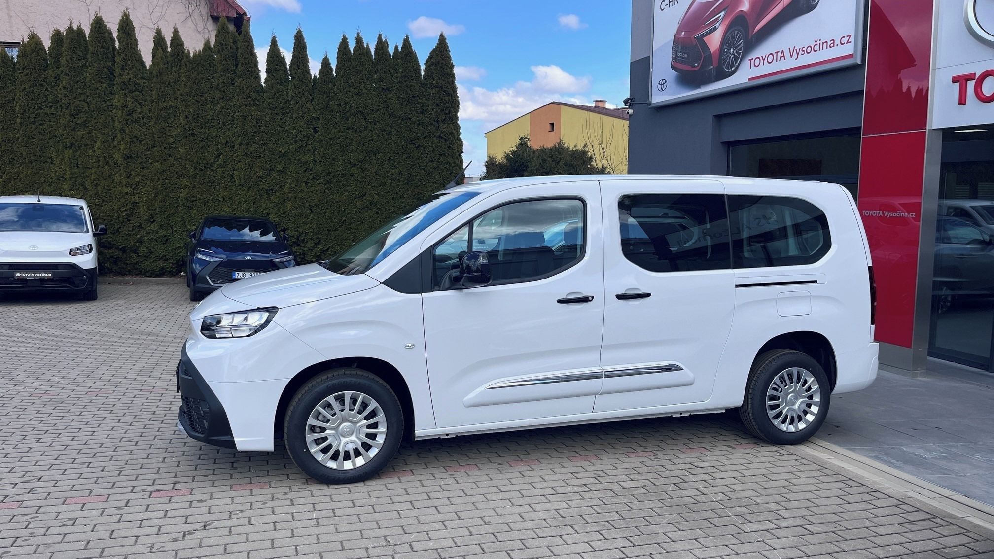 Toyota Proace City Verso, L2 1,5 100PS Business 5 míst - fotka 4