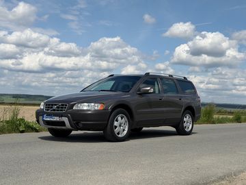 2.4 D5 AWD Cross Country