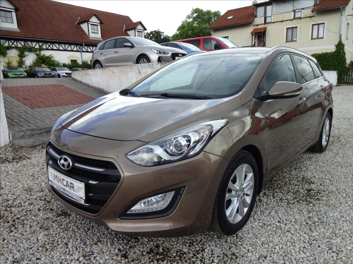 Hyundai i30, 1,6 CRDi  81kW - fotka 3