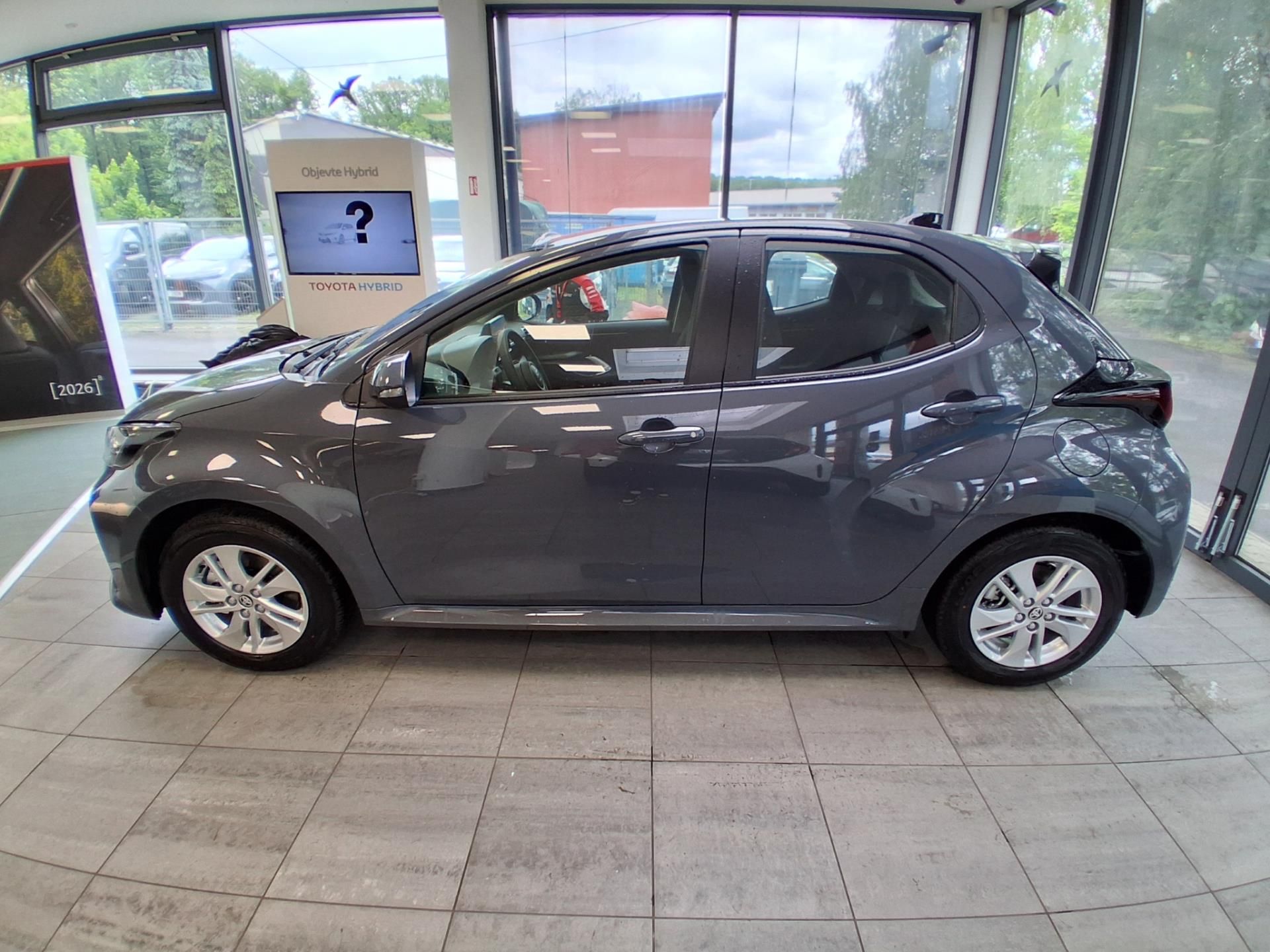 Toyota Yaris, 1.5 HEV COMFORT 116K - fotka 4